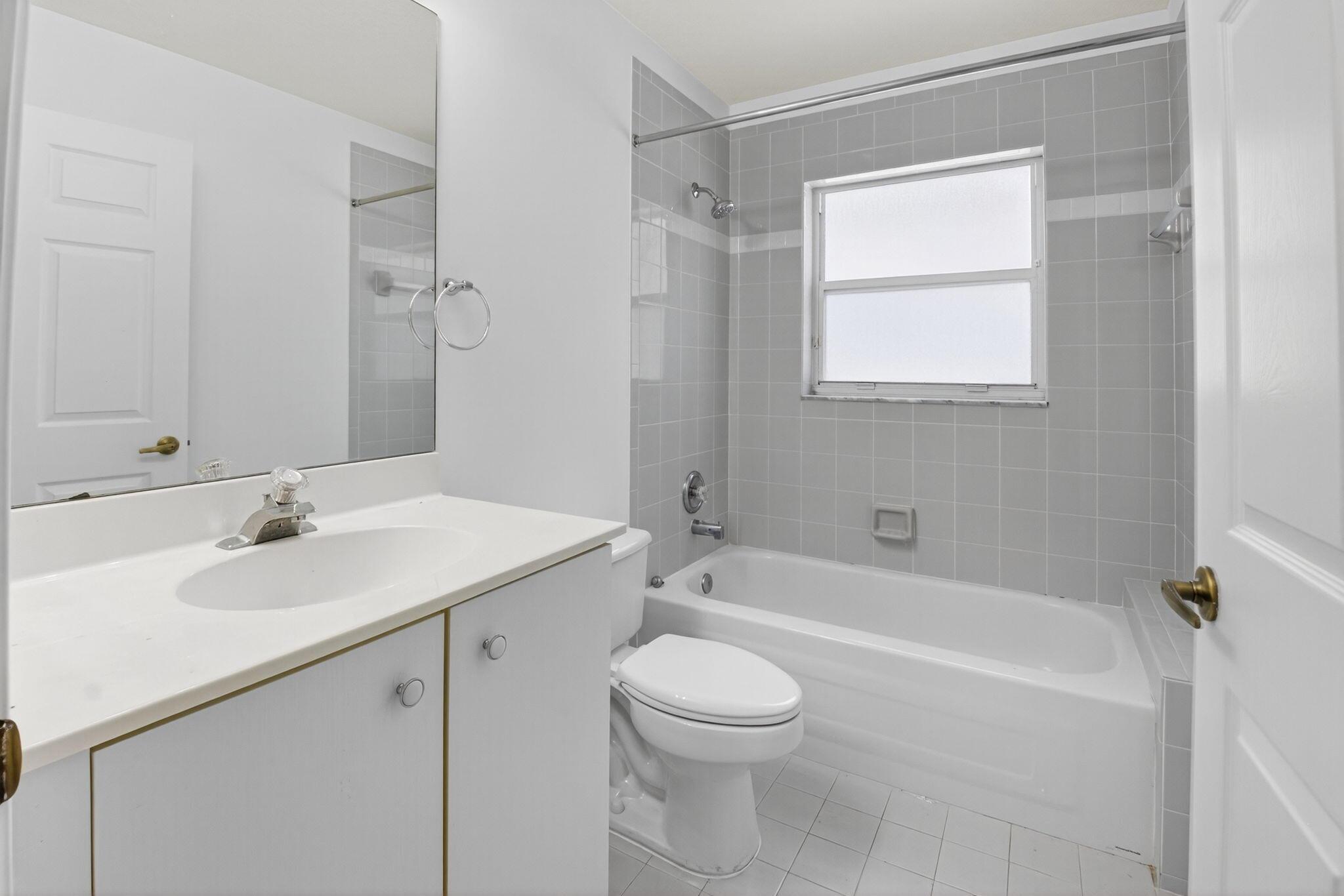 7021 Castlemaine Avenue