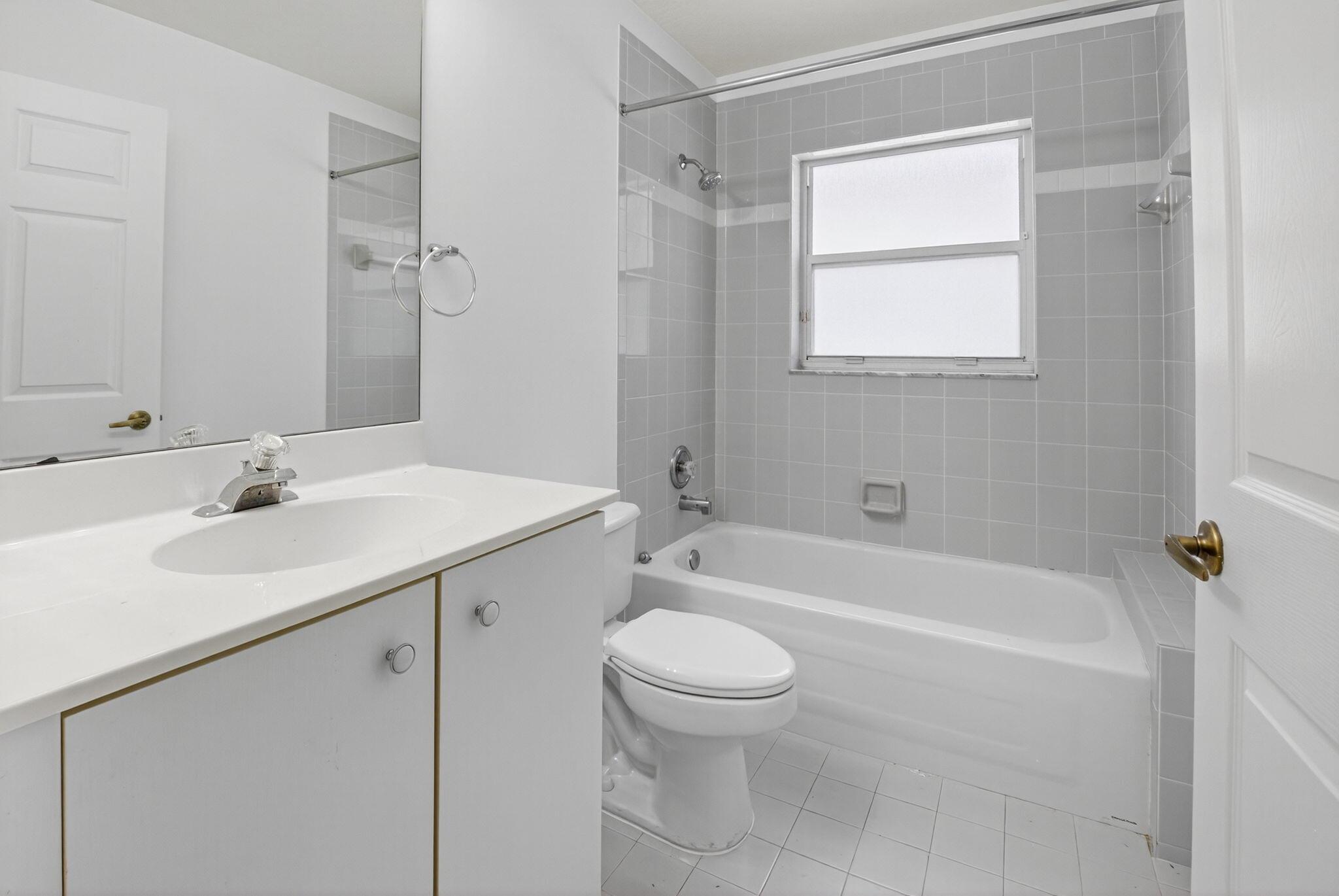 7021 Castlemaine Avenue