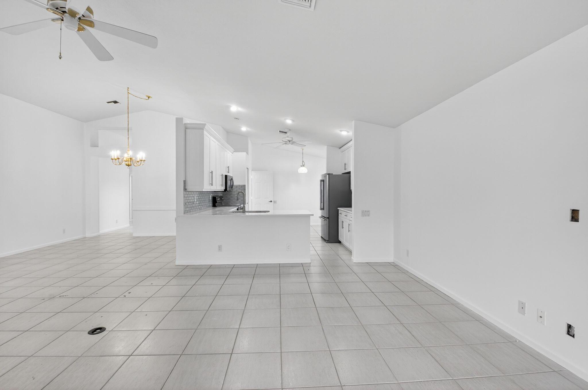 7021 Castlemaine Avenue