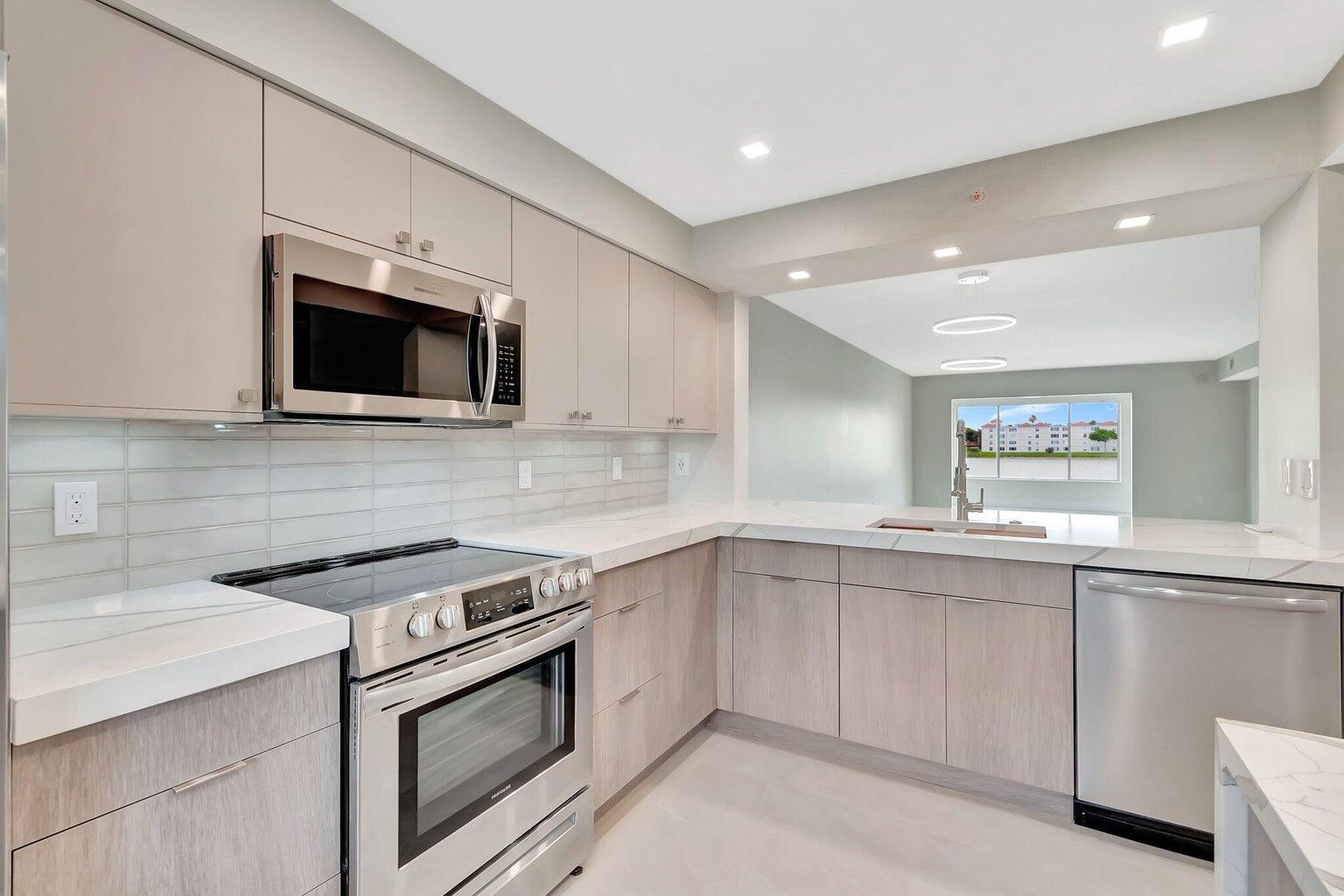 14095 Royal Vista Drive 202