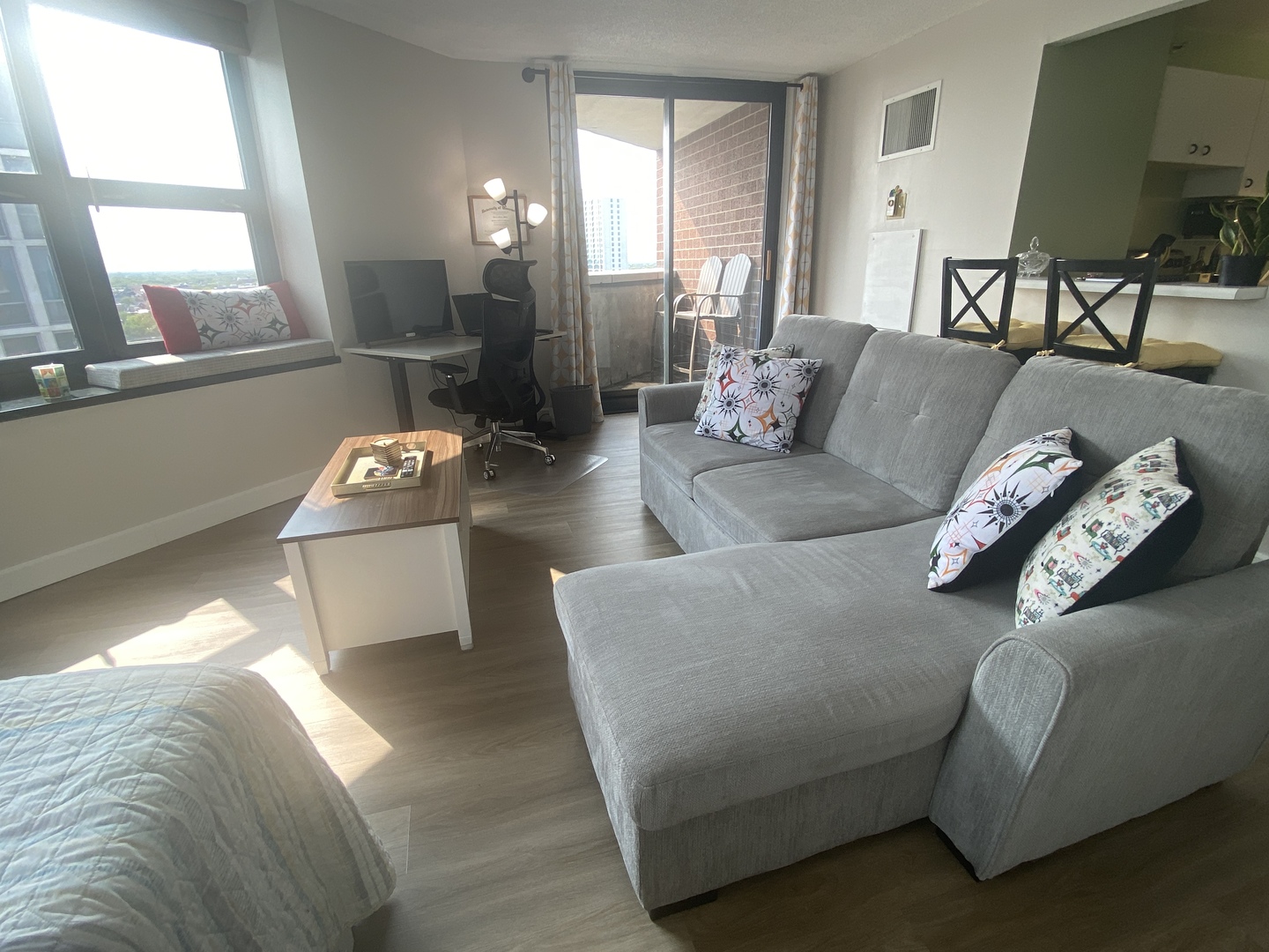 3660 N Lake Shore Drive Unit: 1512