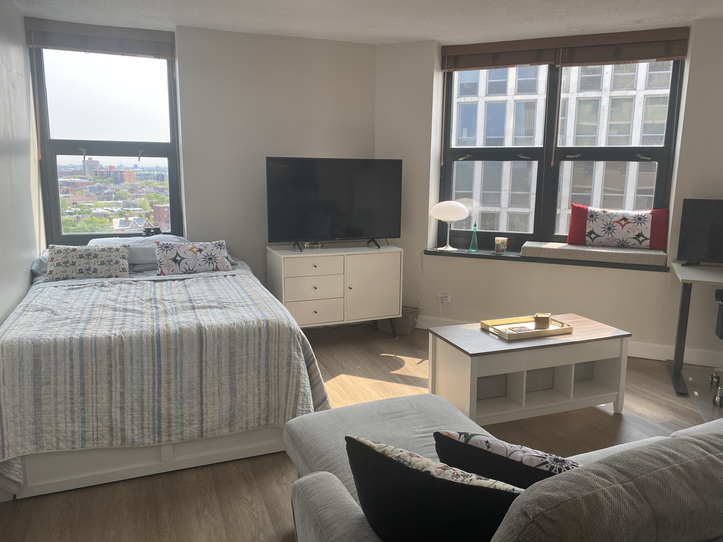 3660 N Lake Shore Drive Unit: 1512