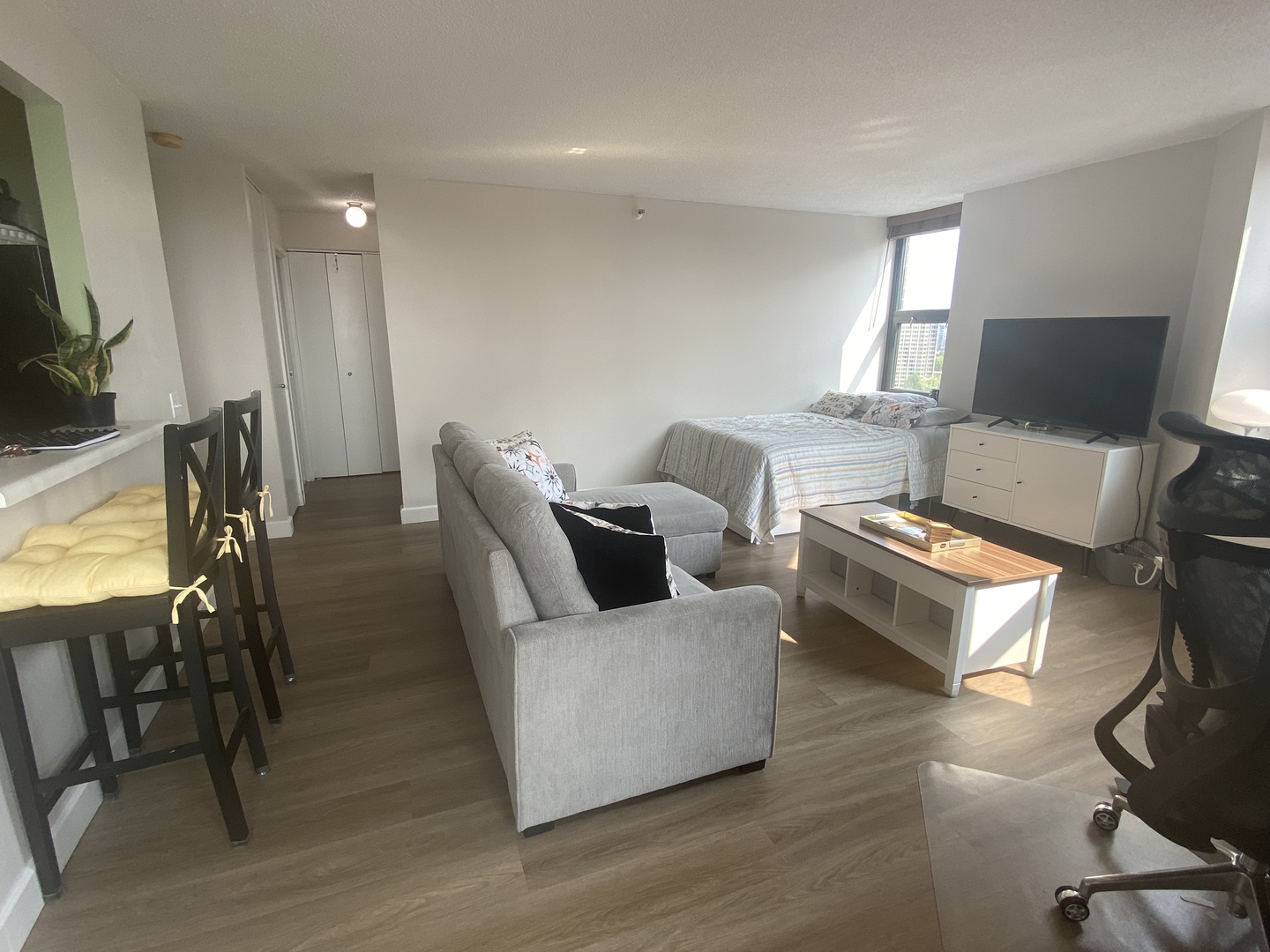 3660 N Lake Shore Drive Unit: 1512