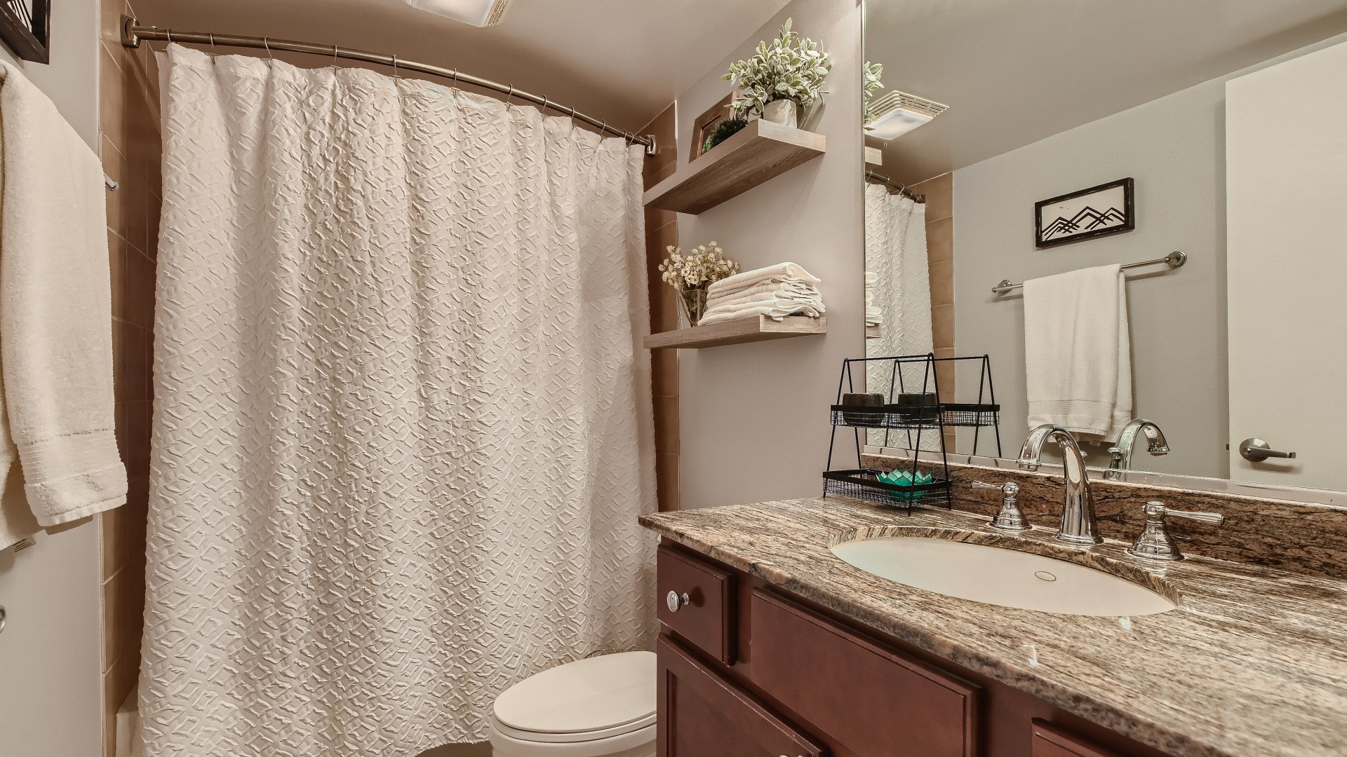 1071 W 15th Street Unit: 258