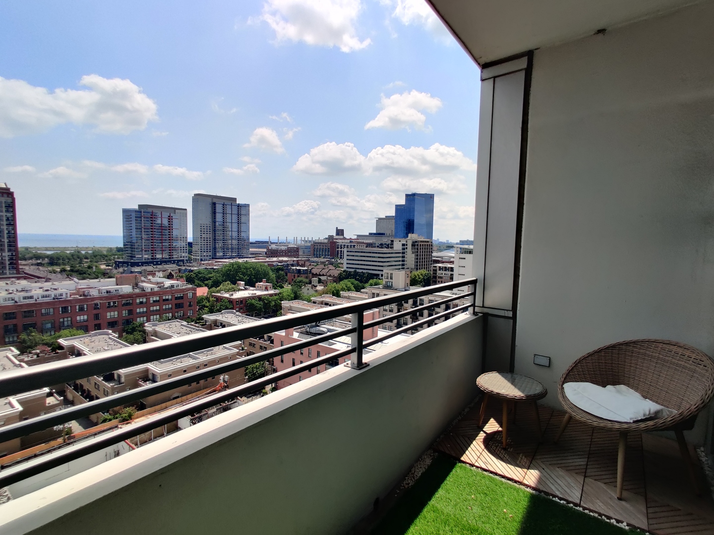 1720 S Michigan Avenue Unit: 1502