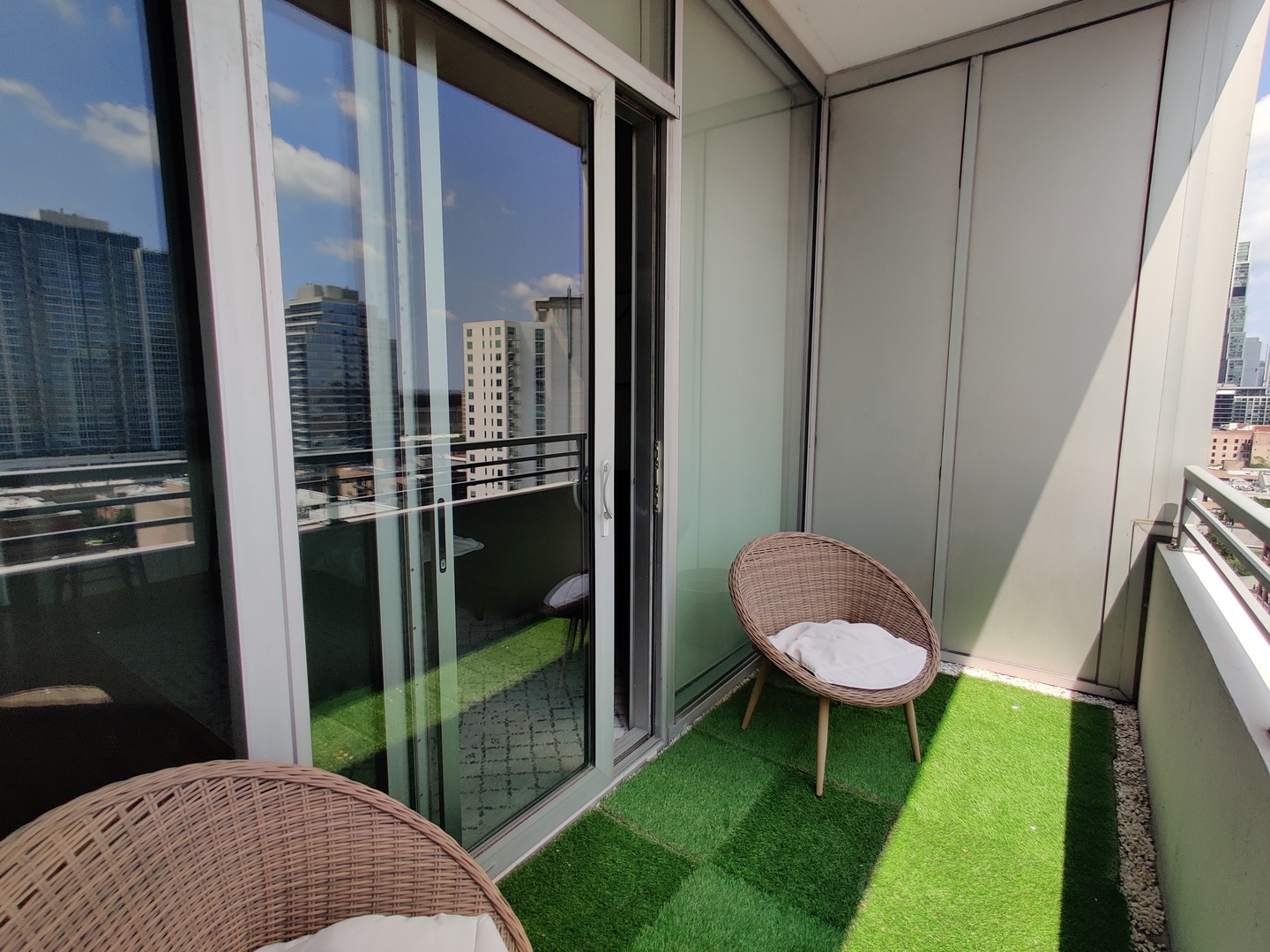 1720 S Michigan Avenue Unit: 1502