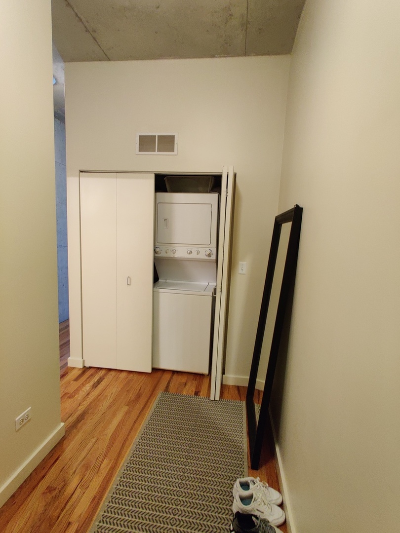 1720 S Michigan Avenue Unit: 1502
