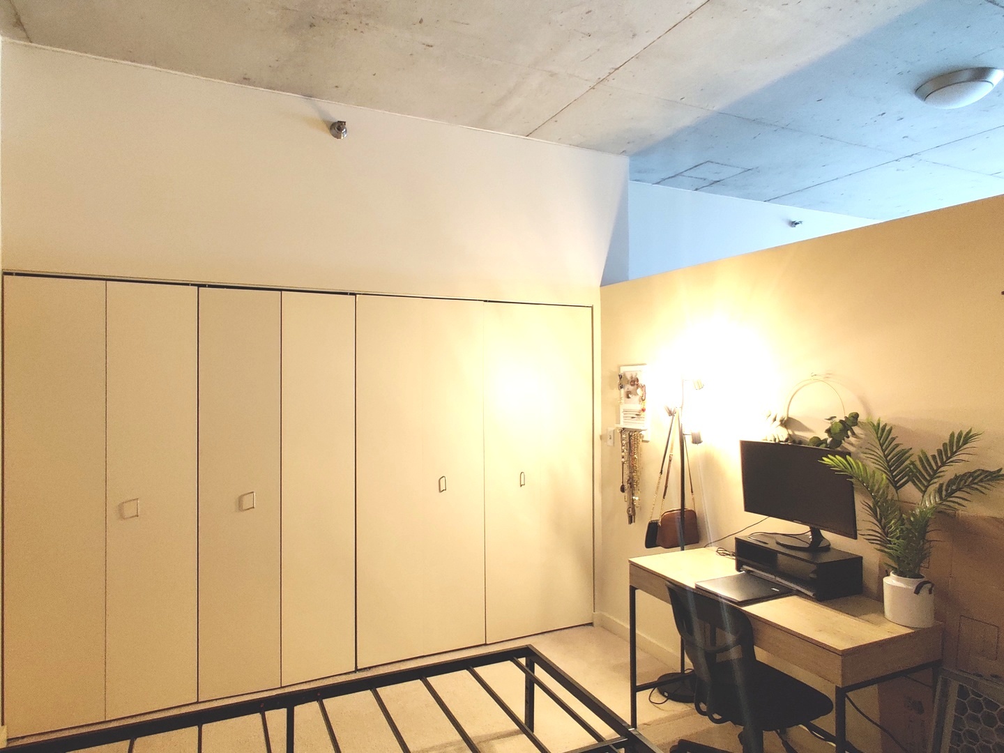 1720 S Michigan Avenue Unit: 1502