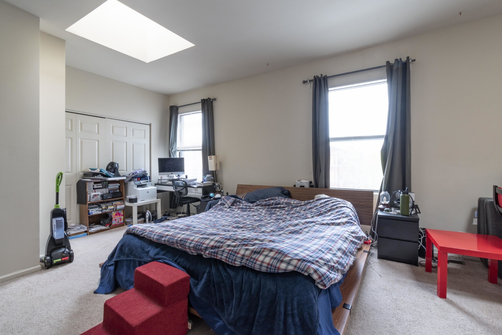3751 N Halsted Street Unit: 212