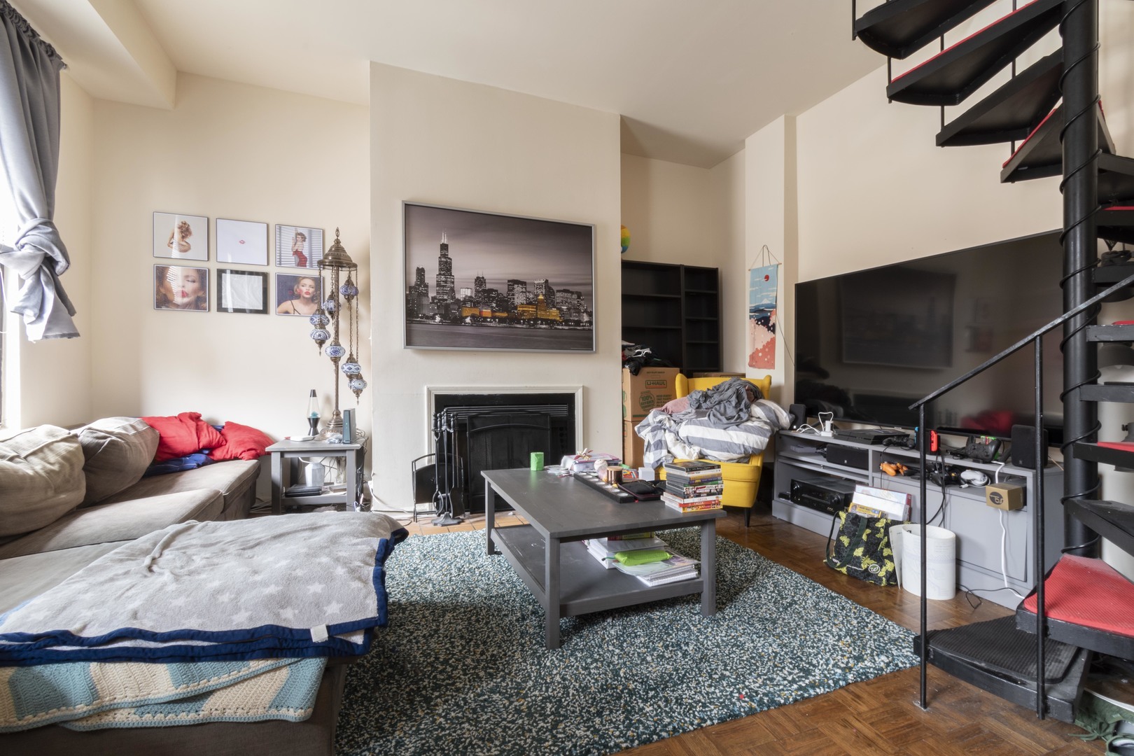 3751 N Halsted Street Unit: 212