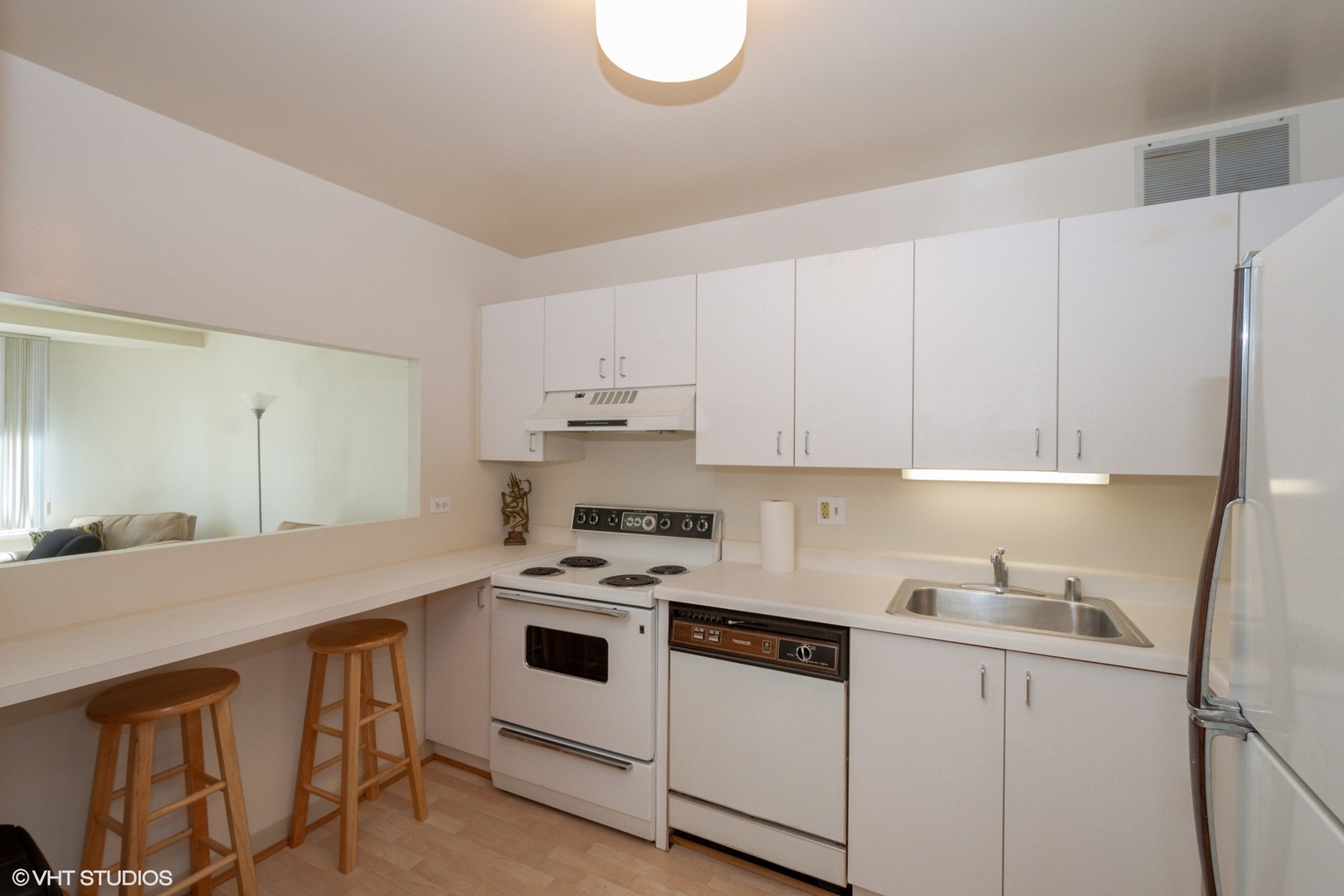 211 E Ohio Street Unit: 1911