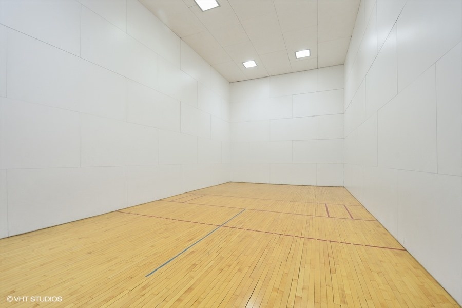 211 E Ohio Street Unit: 1911