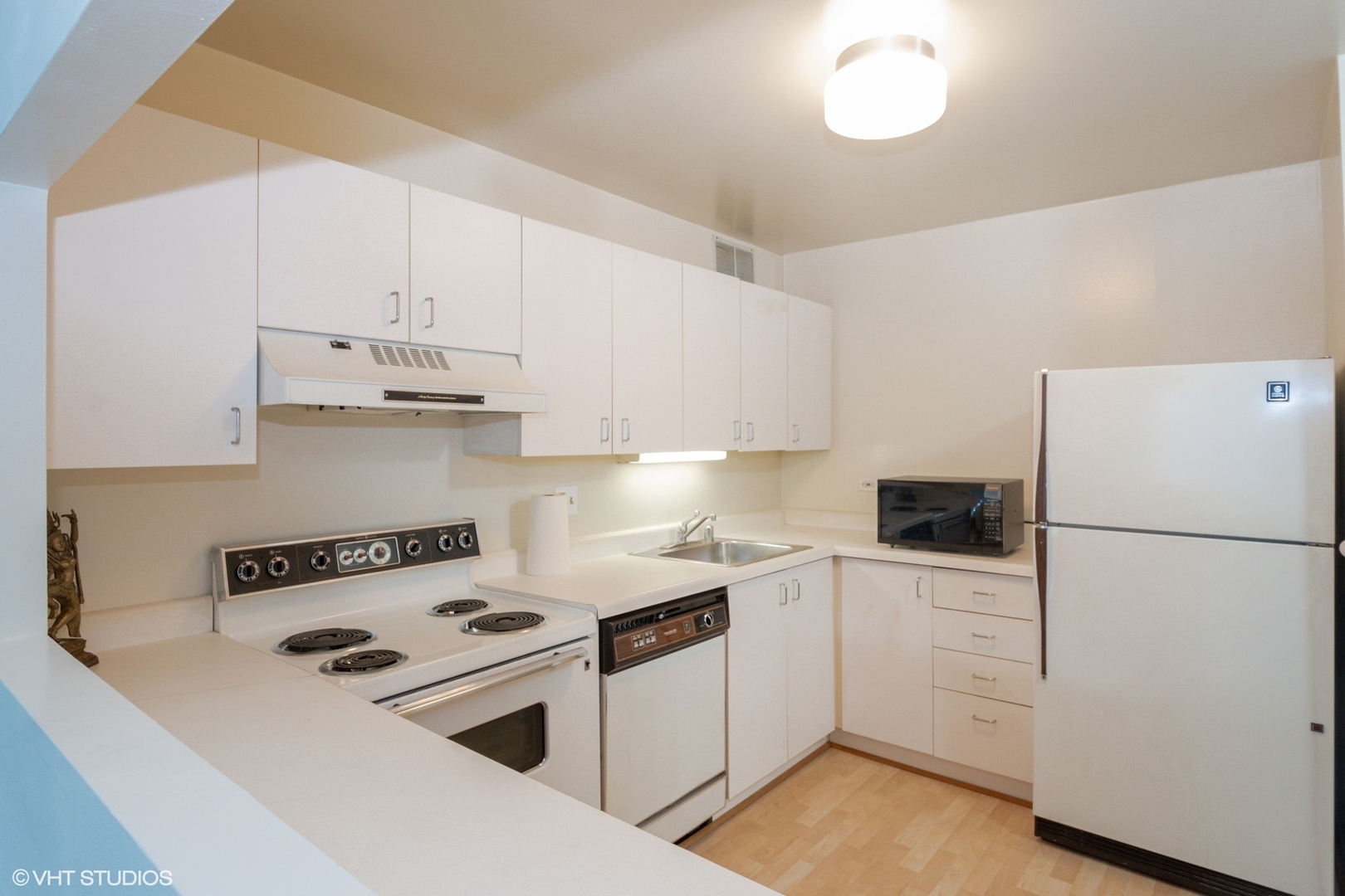 211 E Ohio Street Unit: 1911