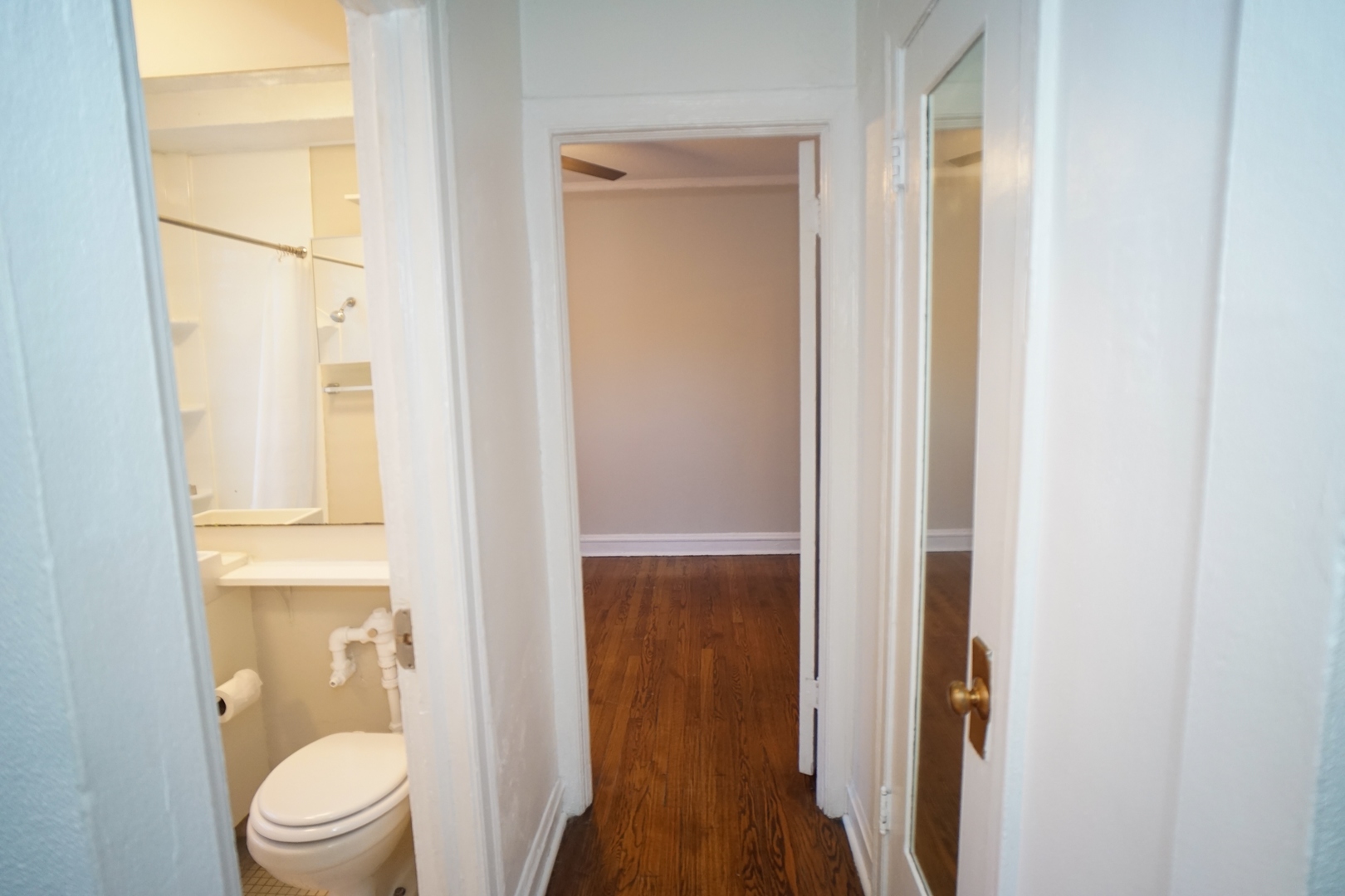 842 W Ainslie Street Unit: F1