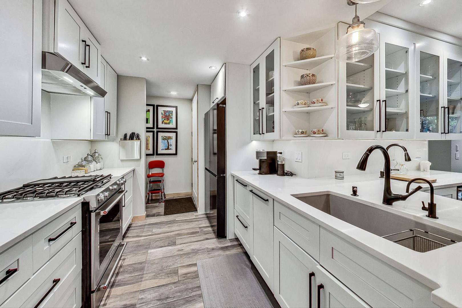 150 W Eugenie Street Unit: 12