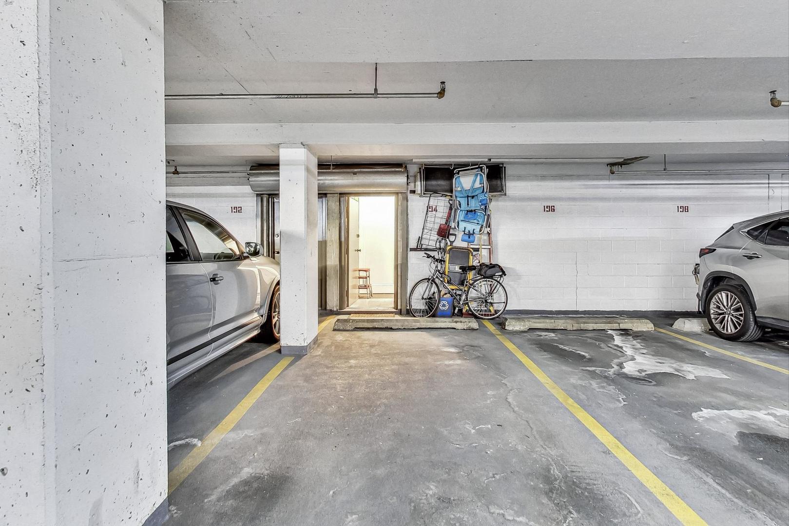 150 W Eugenie Street Unit: 12