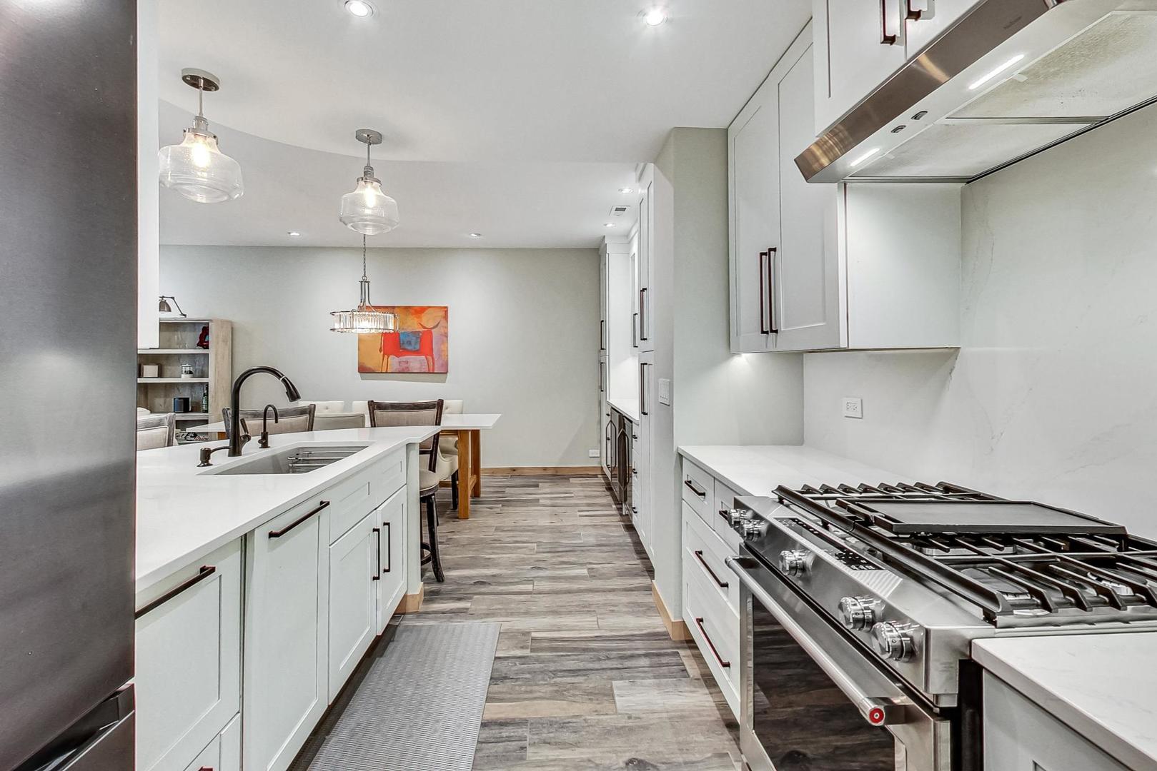 150 W Eugenie Street Unit: 12