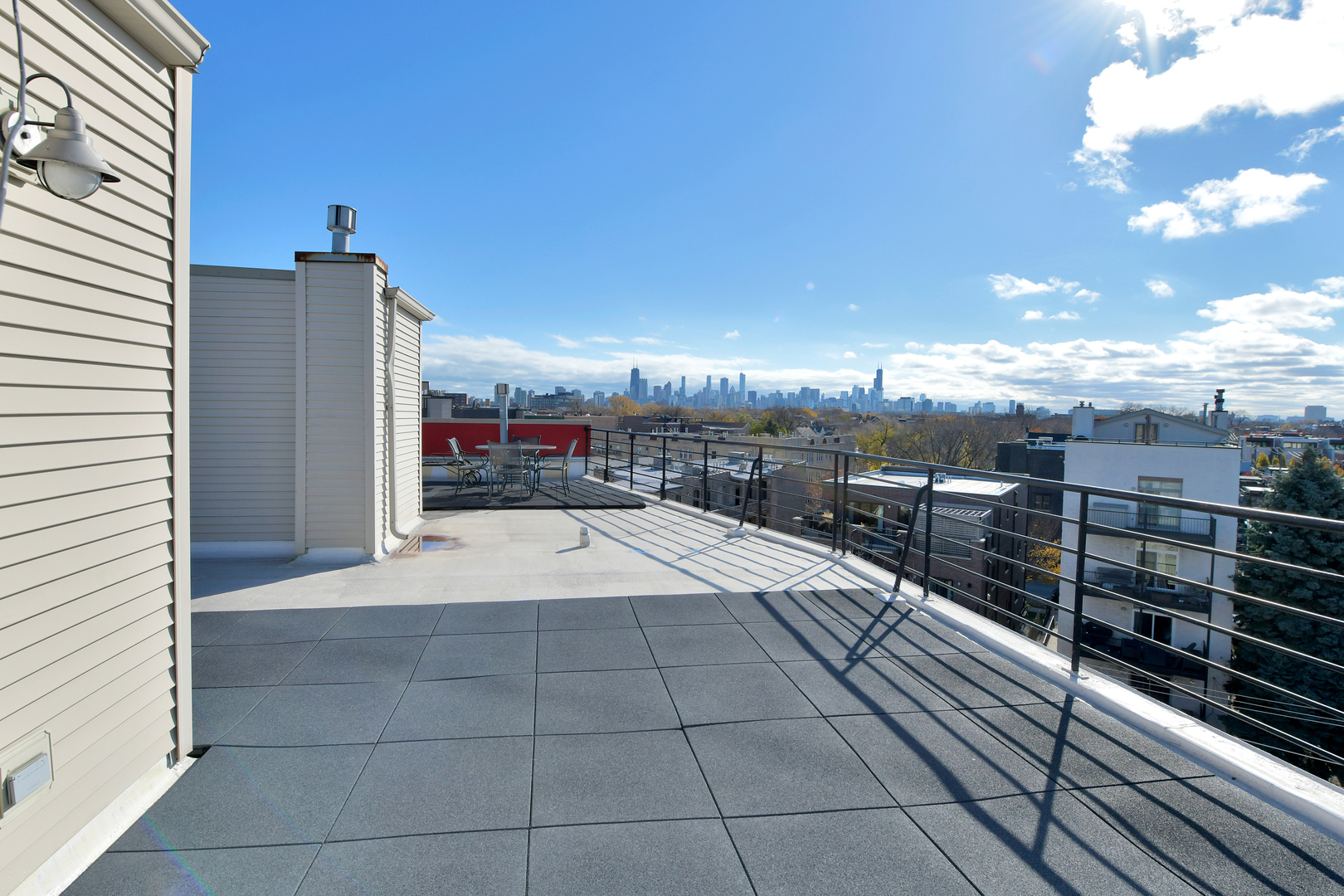 2840 N Lincoln Avenue Unit: C1