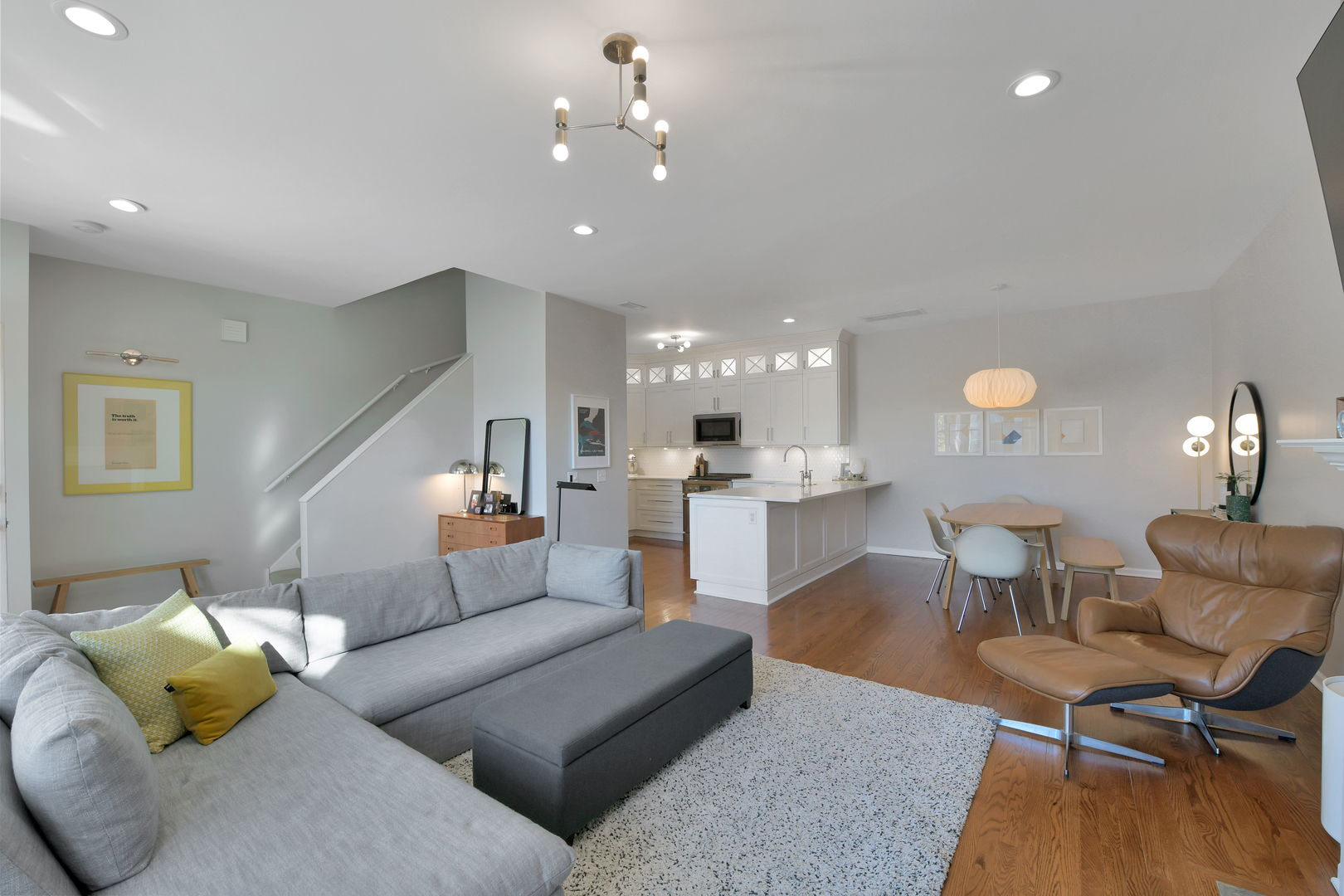 2840 N Lincoln Avenue Unit: C1