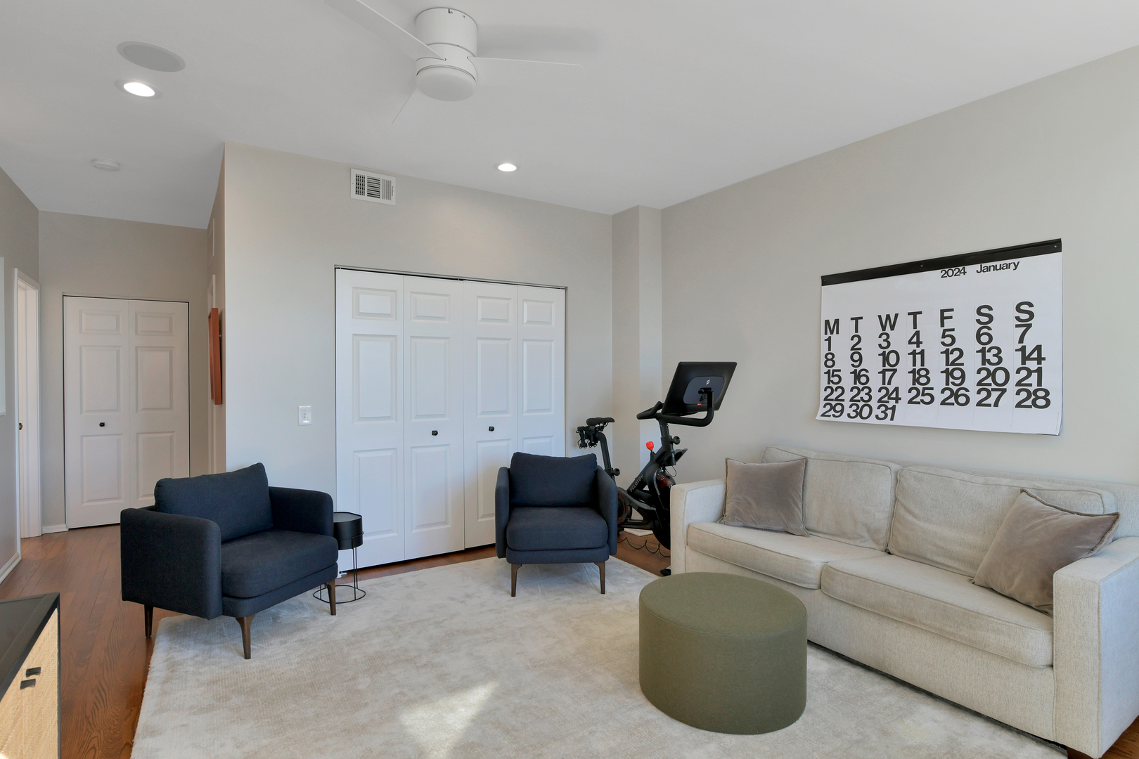 2840 N Lincoln Avenue Unit: C1