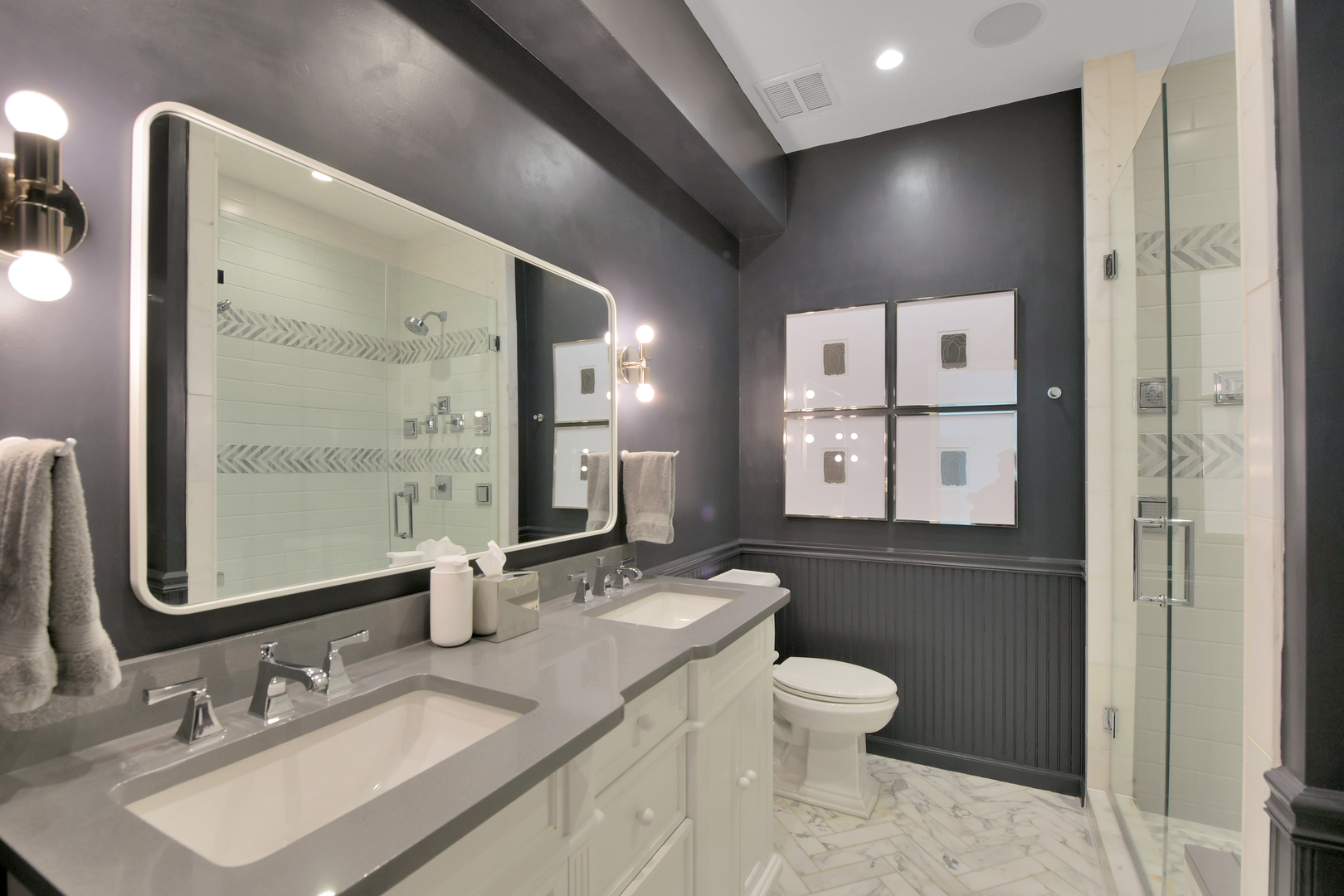 2840 N Lincoln Avenue Unit: C1