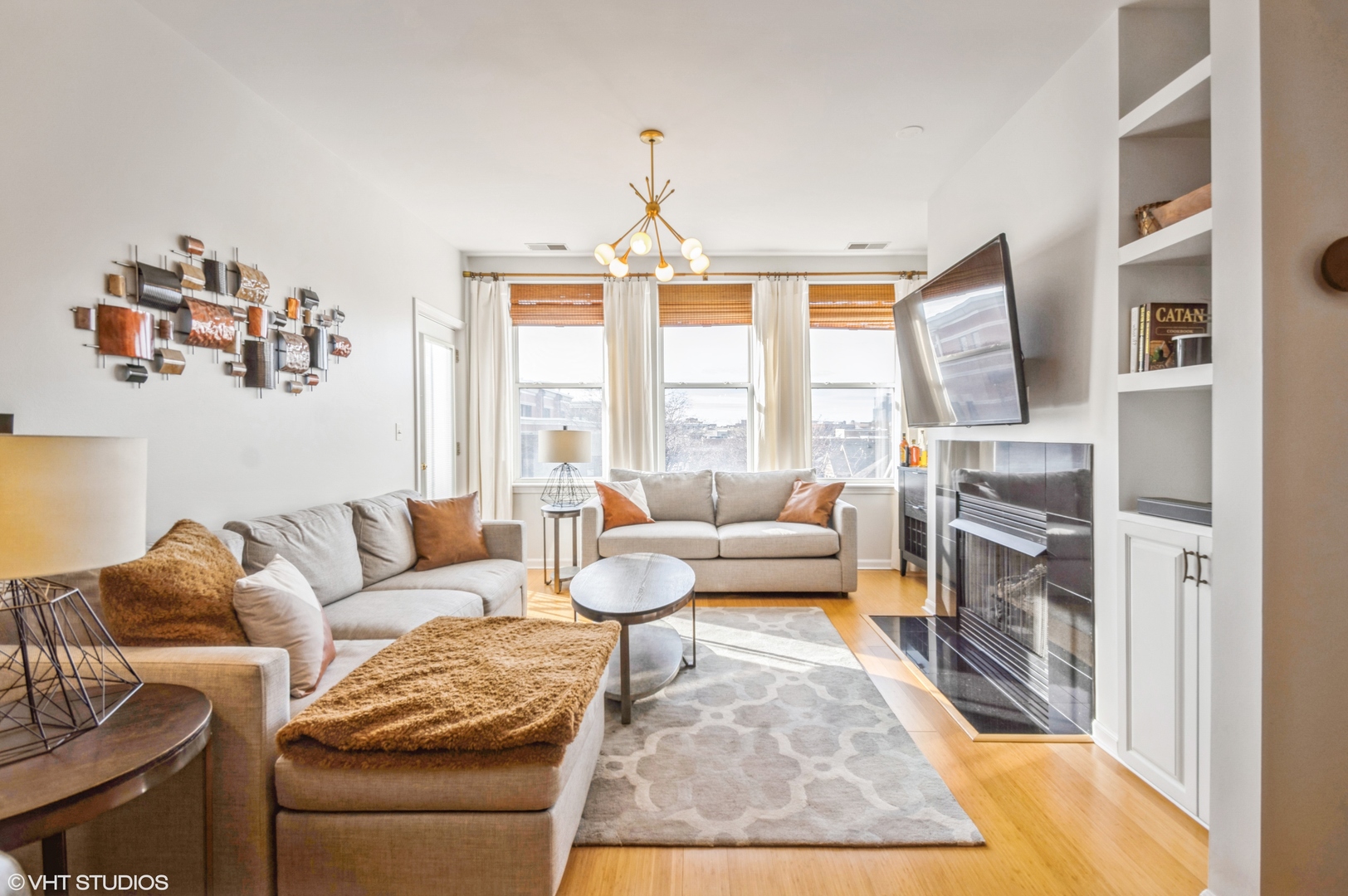 1245 N Orleans Street Unit: 904