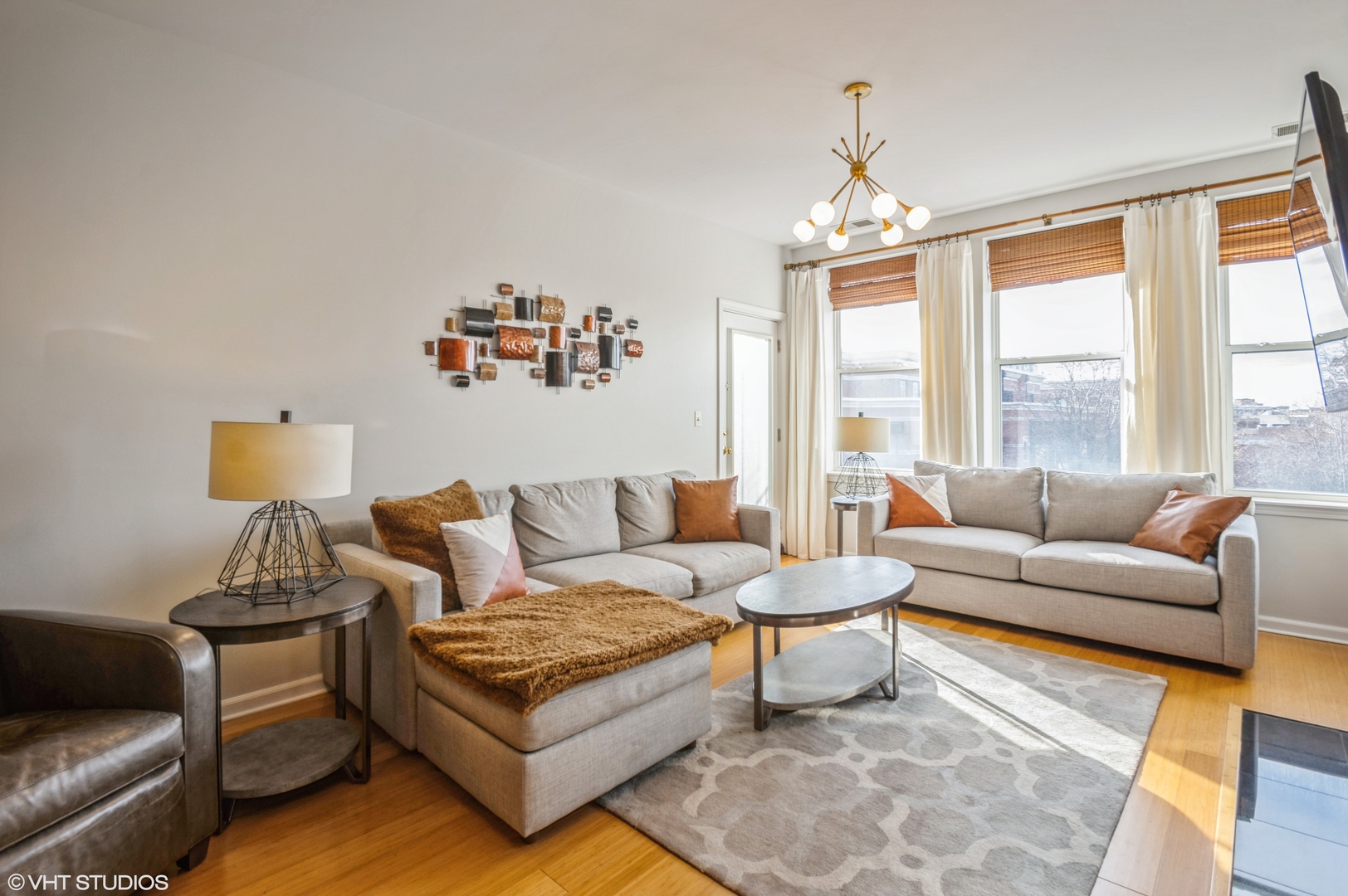 1245 N Orleans Street Unit: 904