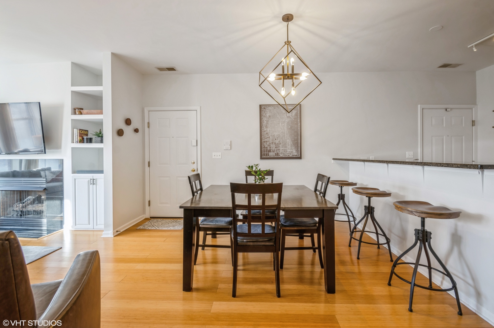1245 N Orleans Street Unit: 904