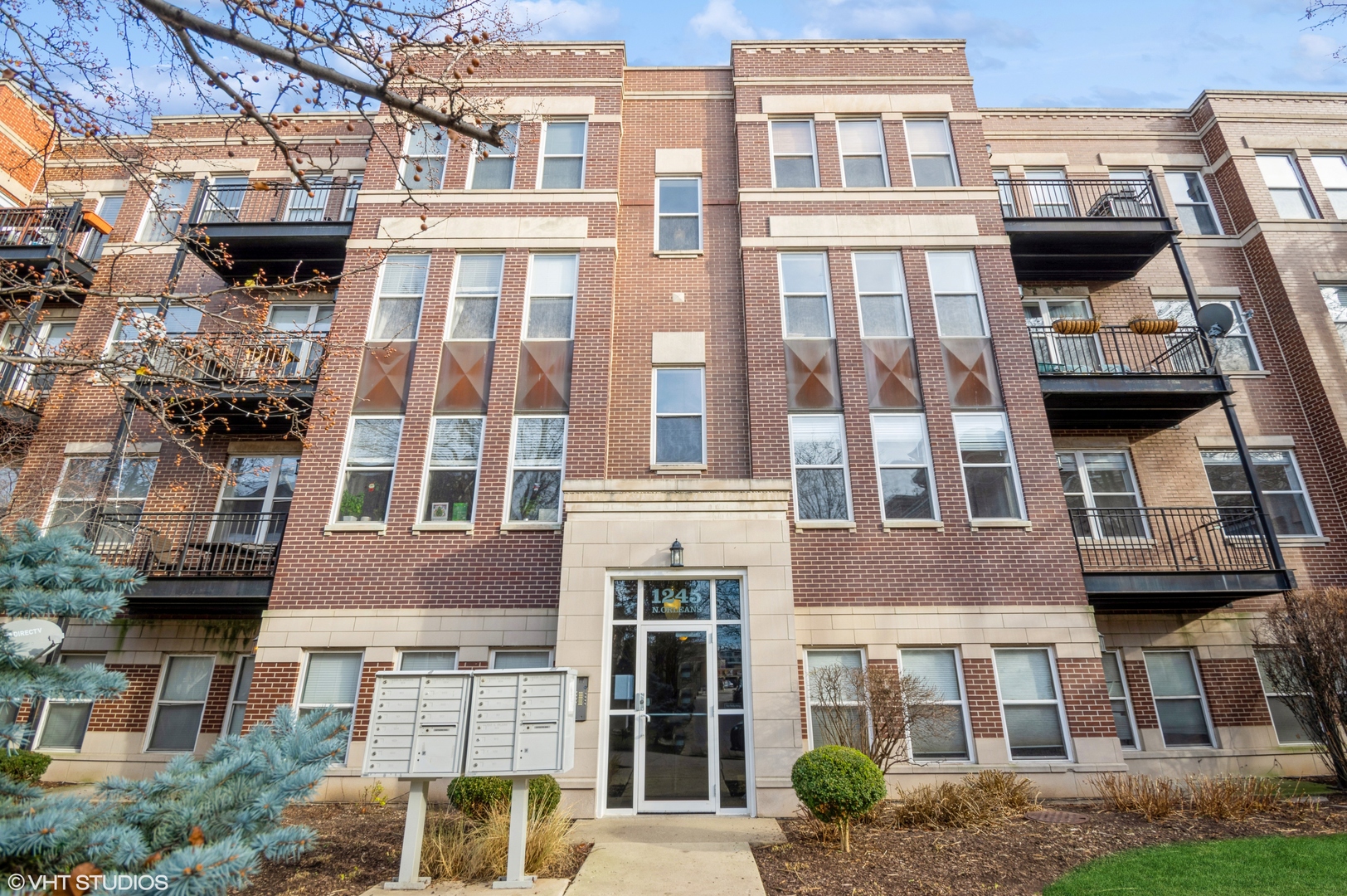 1245 N Orleans Street Unit: 904