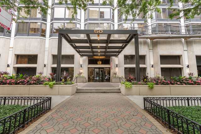 50 E Bellevue Place Unit: 901