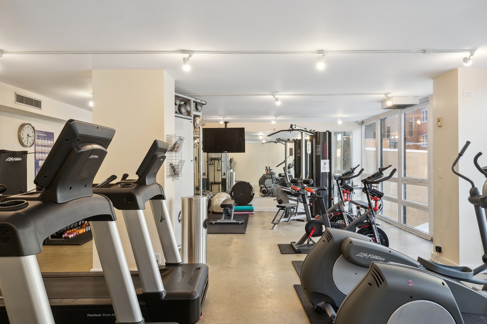 50 E Bellevue Place Unit: 901