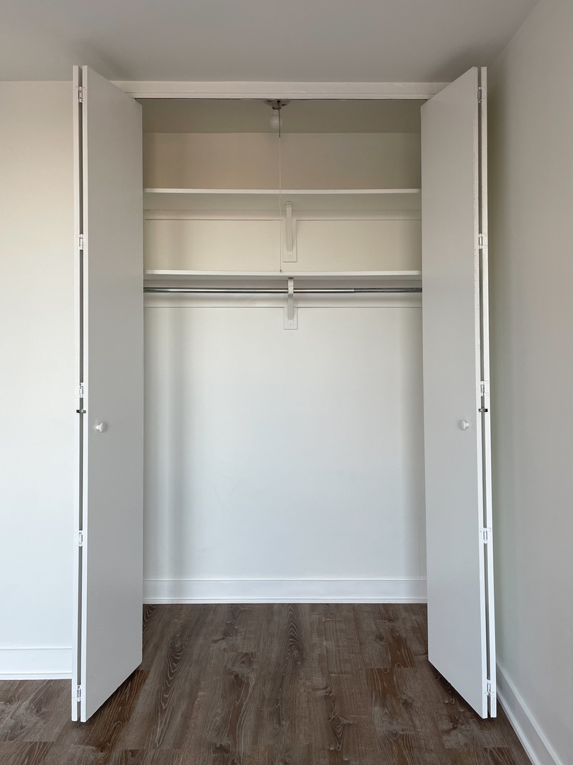 1660 N LaSalle Drive Unit: 405