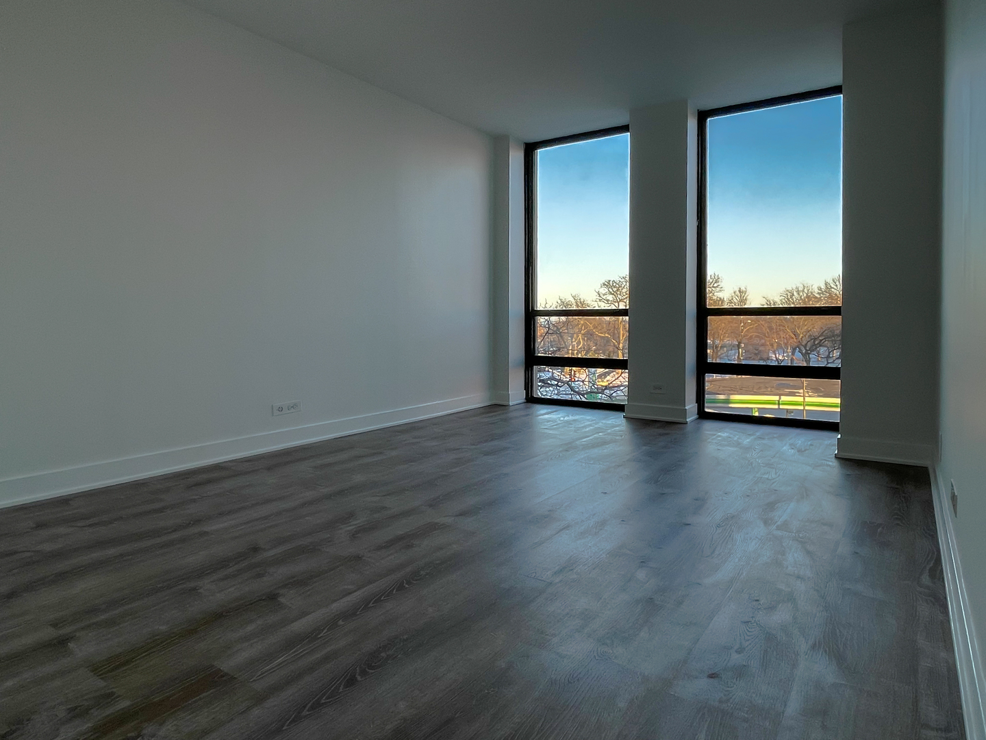 1660 N LaSalle Drive Unit: 405