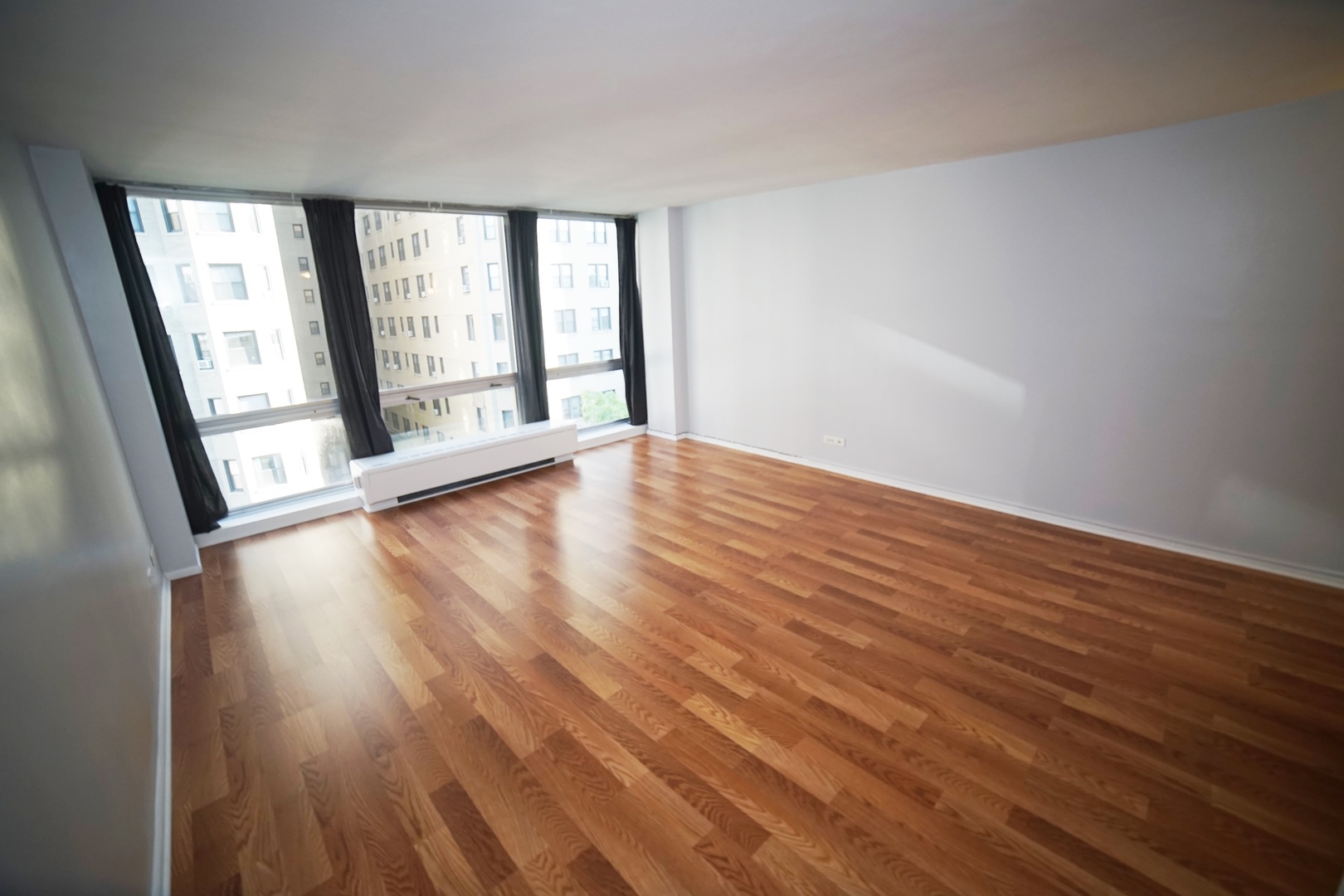 2400 N Lakeview Avenue Unit: 609