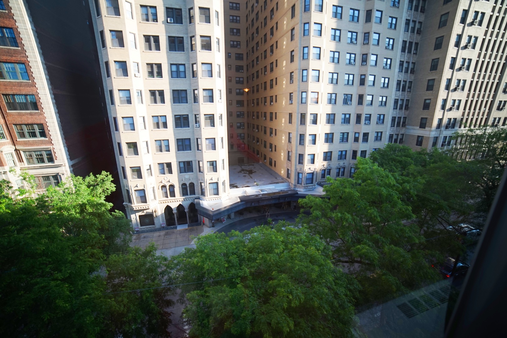 2400 N Lakeview Avenue Unit: 609