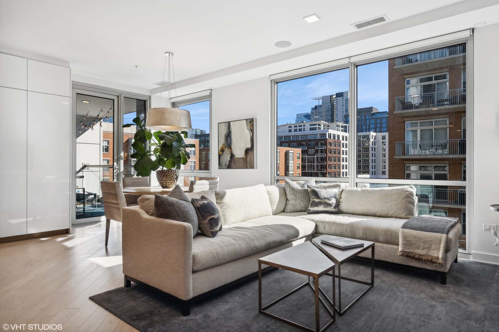 1000 W Monroe Street Unit: 502