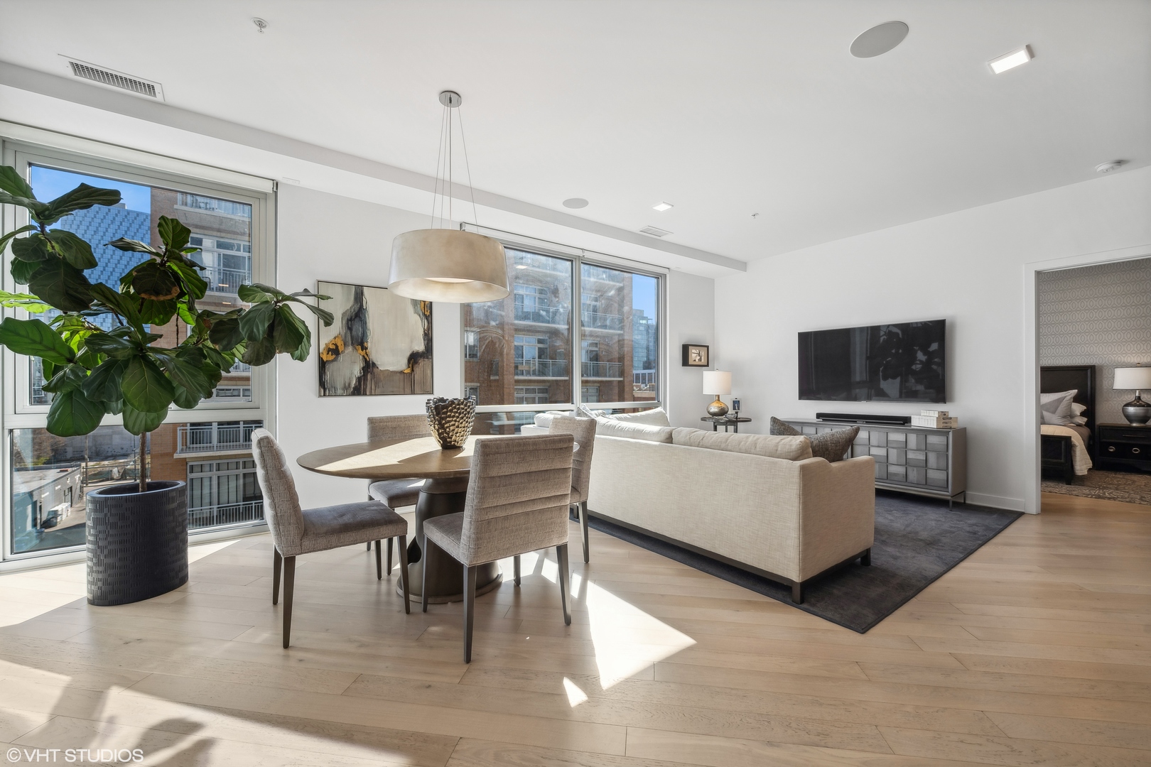1000 W Monroe Street Unit: 502