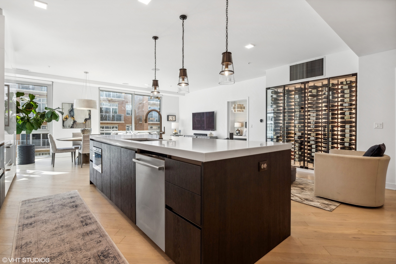 1000 W Monroe Street Unit: 502