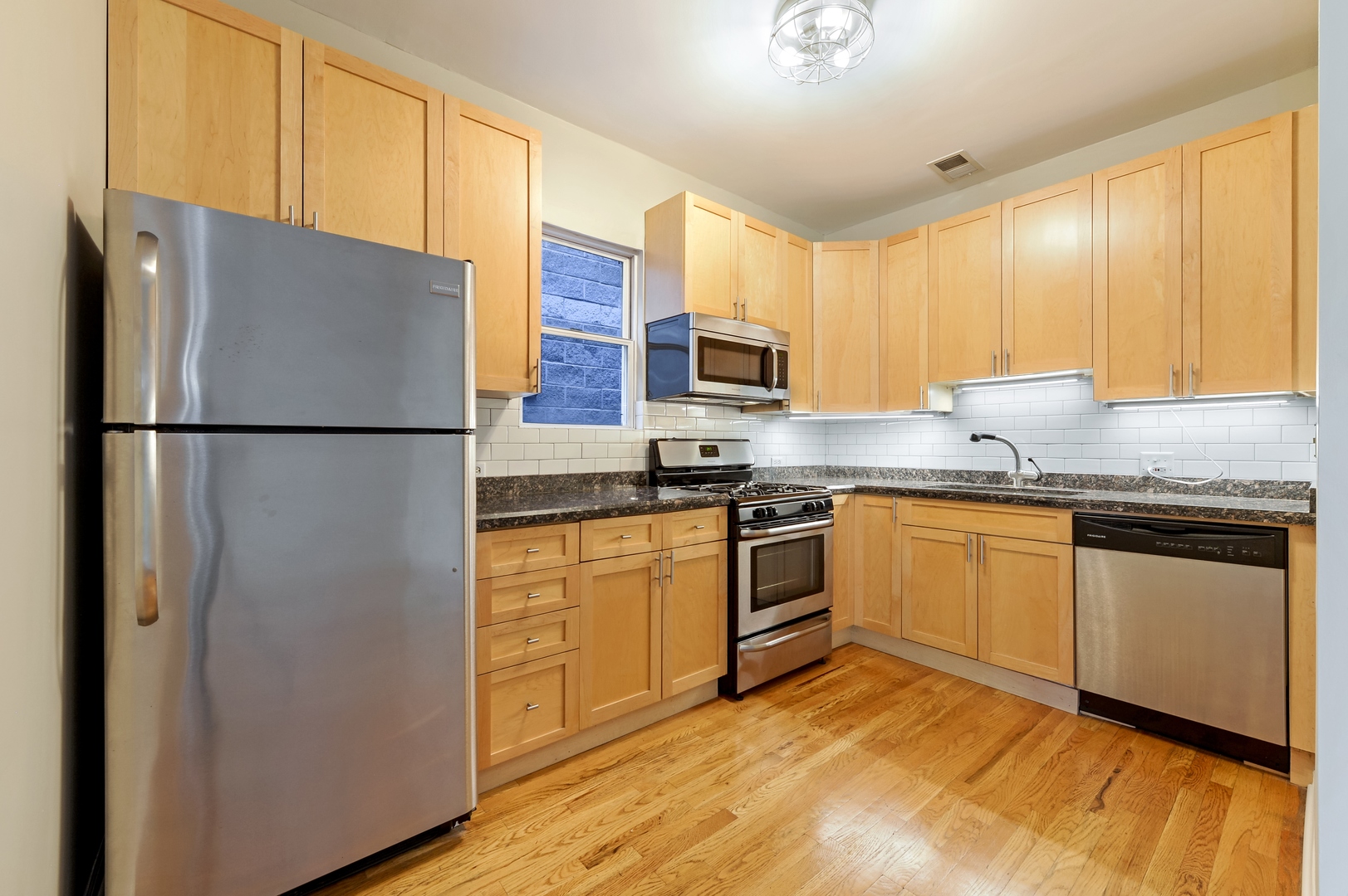 1938 W Melrose Street Unit: 3