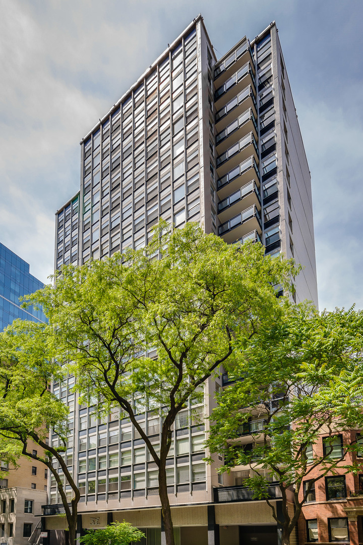 30 E Elm Street Unit: 10A
