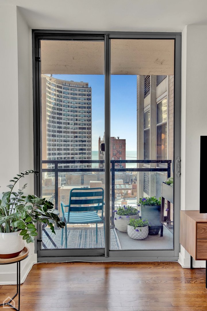 30 E Elm Street Unit: 10A