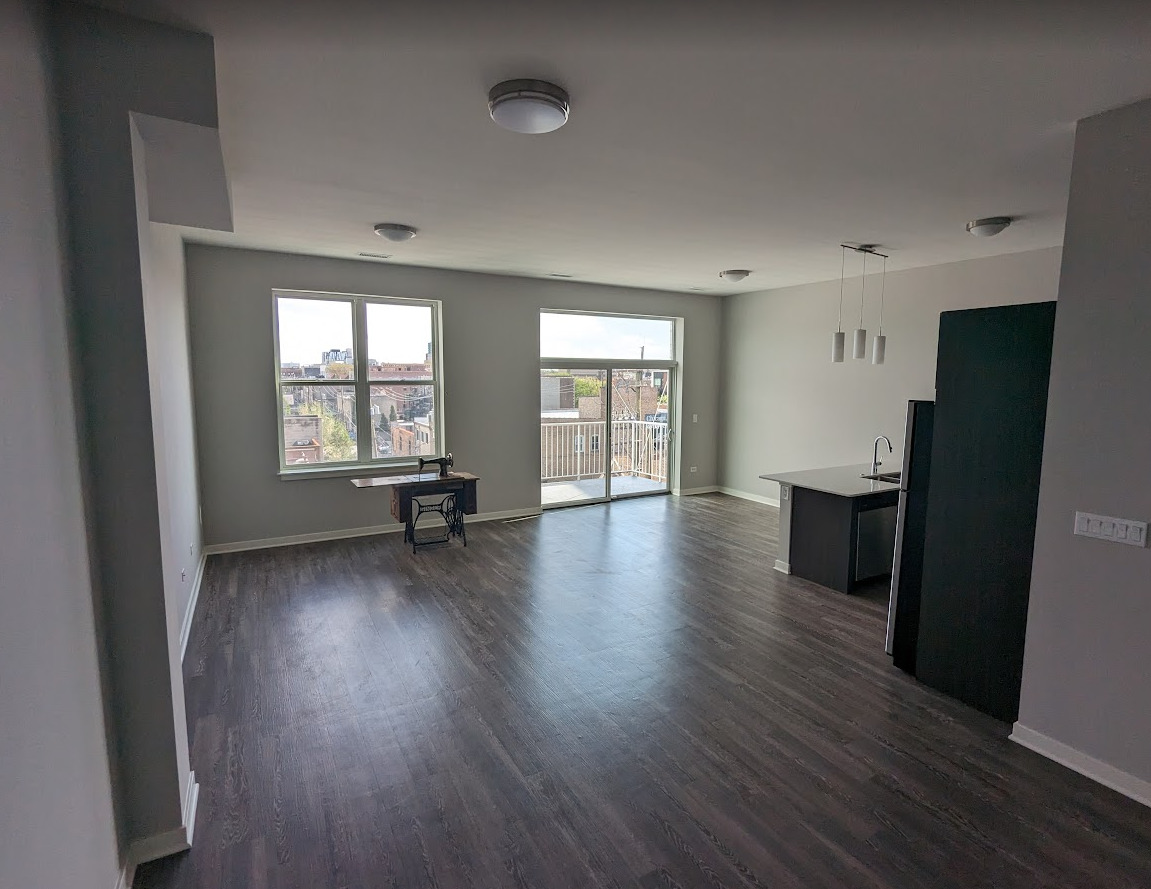 1545 W North Avenue Unit: 404
