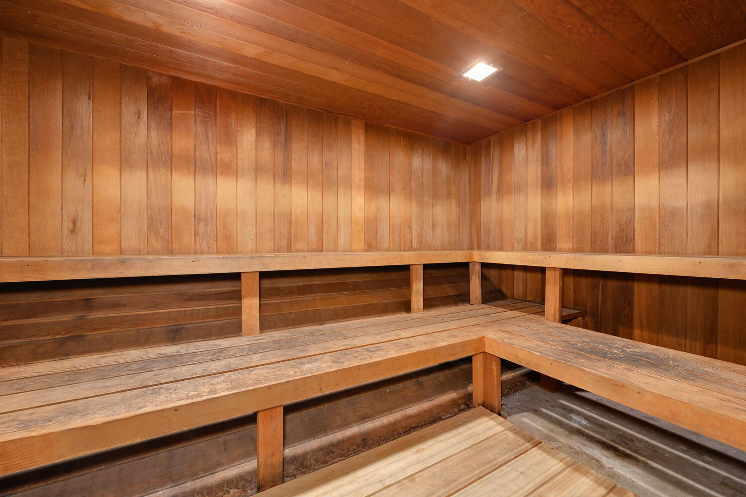 70 W HURON Street Unit: 1906