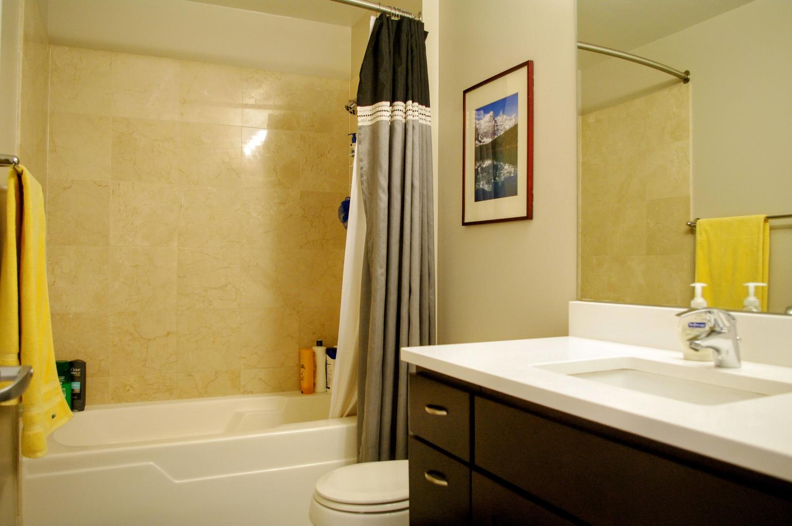210 S Desplaines Street Unit: 2109