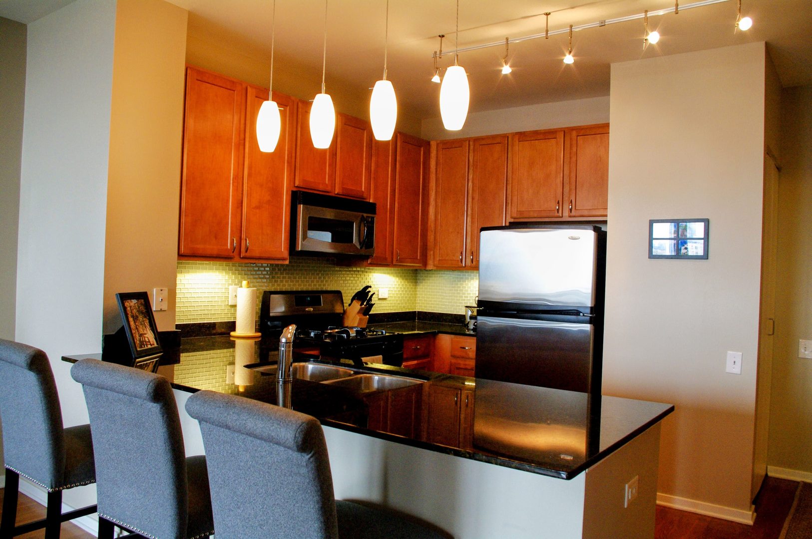 210 S Desplaines Street Unit: 2109