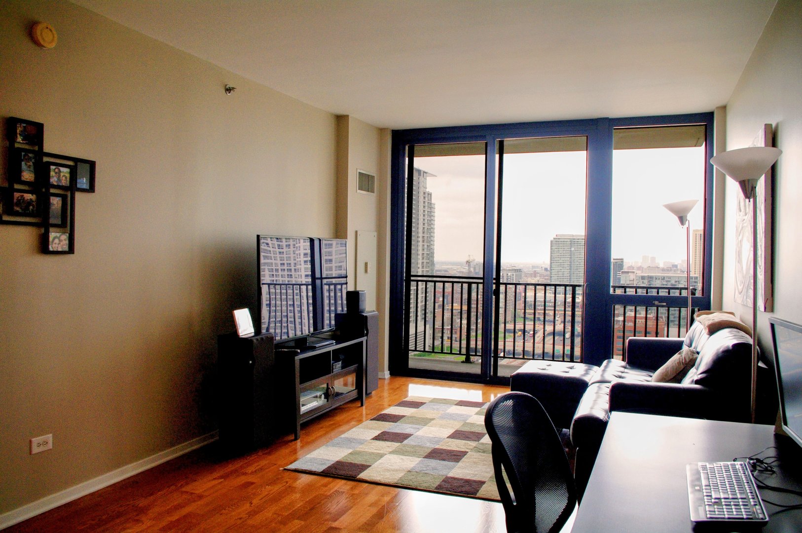 210 S Desplaines Street Unit: 2109