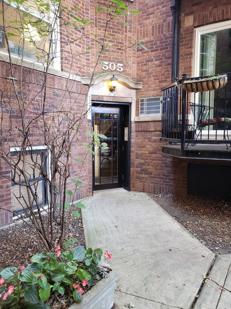 505 W Deming Place Unit: 1S