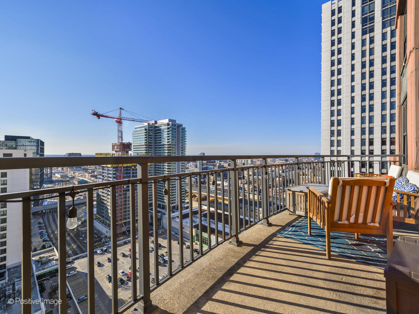 330 N JEFFERSON Street Unit: 2305