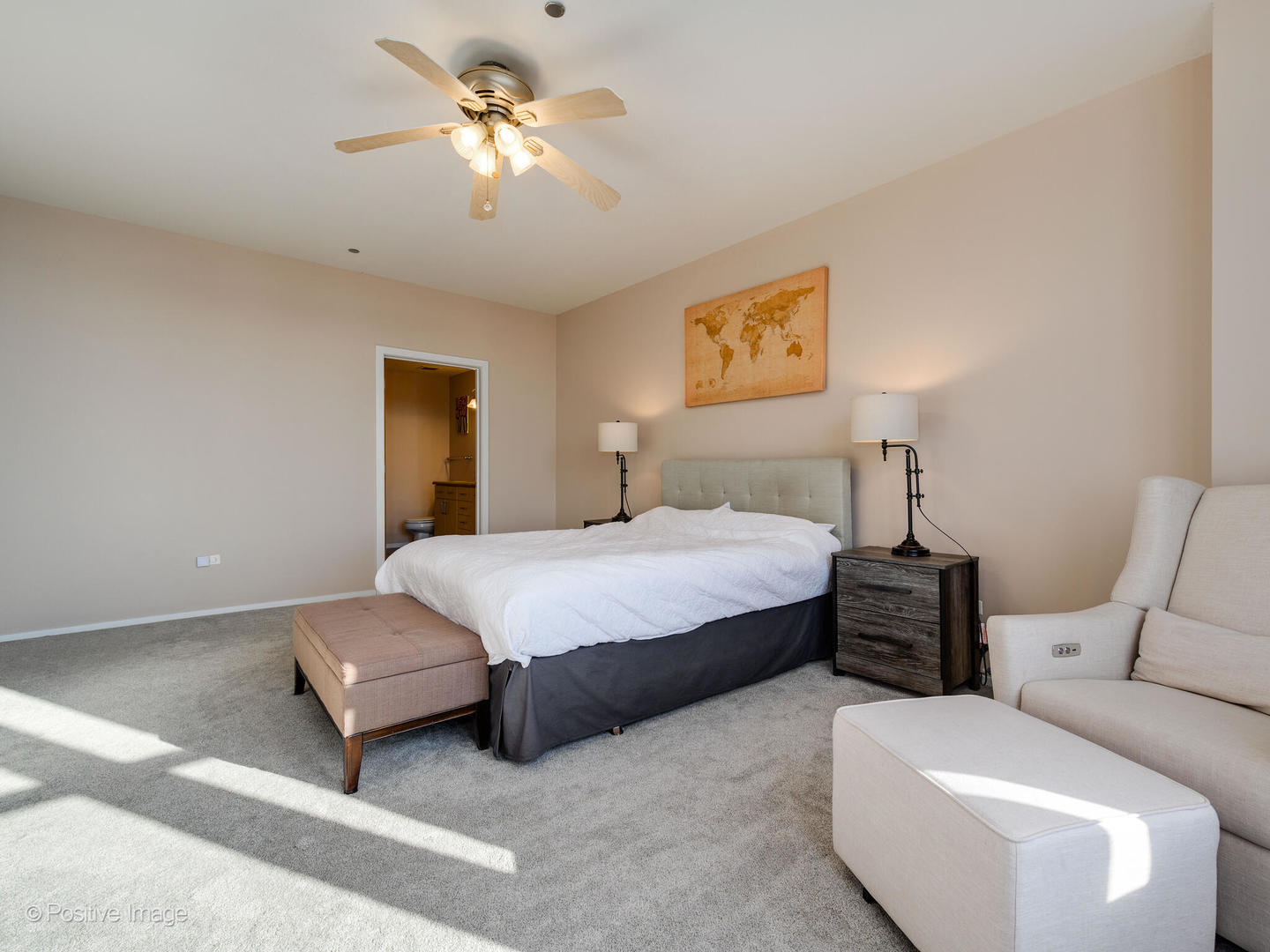 330 N JEFFERSON Street Unit: 2305