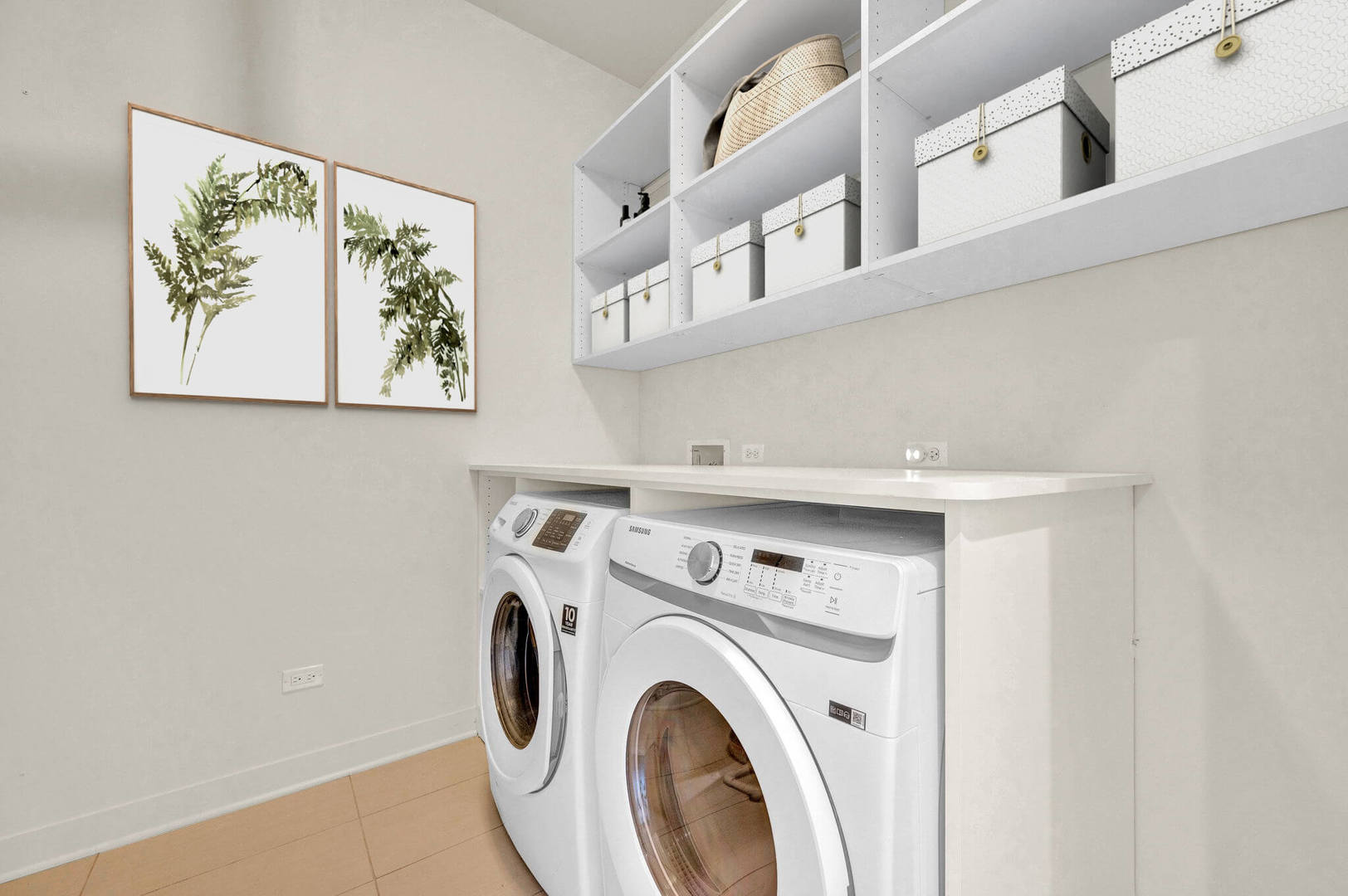 858 N Franklin Street Unit: 602
